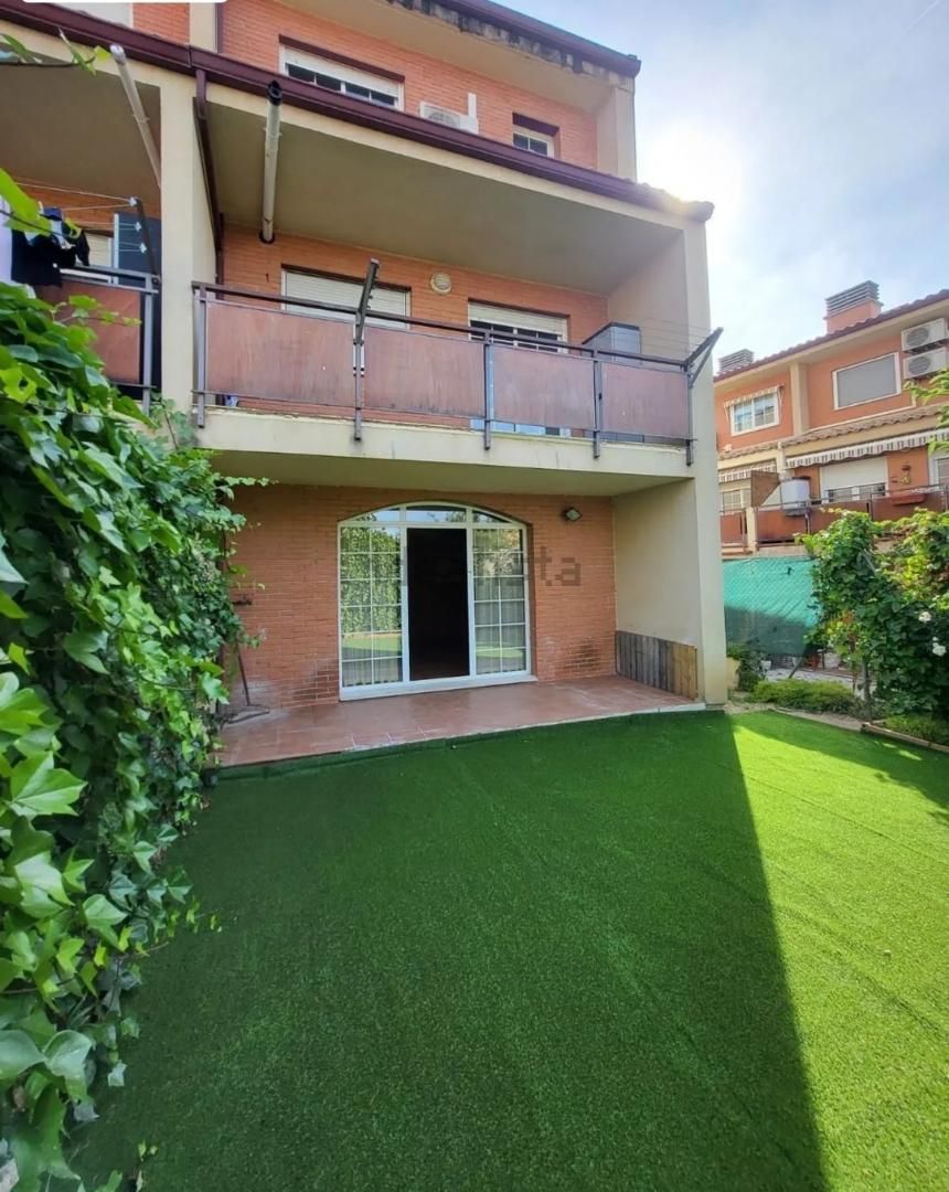 Jardí de Casa adosada de lloguer en Cadrete amb Jardí privat, Terrassa i Balcó