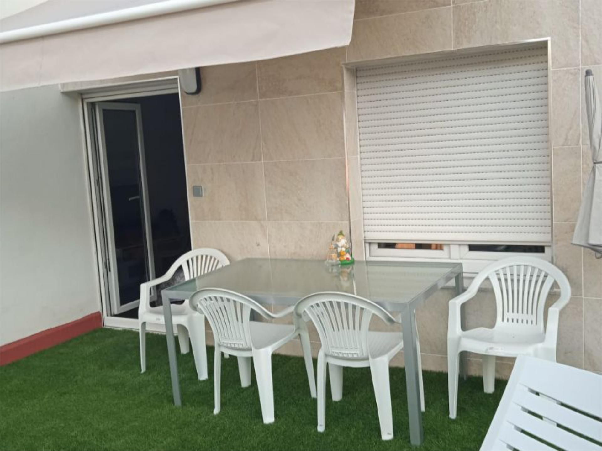 Terrassa de Àtic de lloguer en Oviedo  amb Calefacció, Terrassa i Moblat