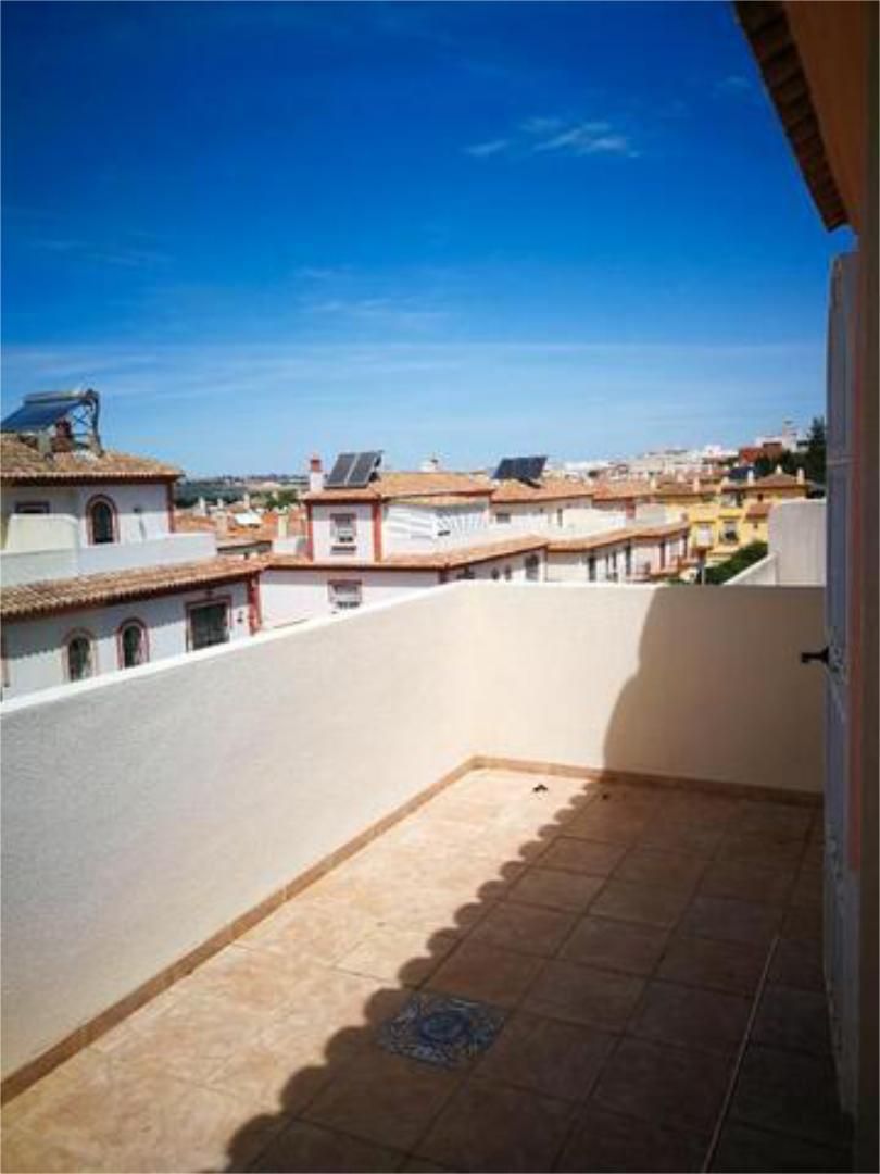 Terrassa de Casa o xalet en venda en Bormujos amb Calefacció, Jardí privat i Terrassa