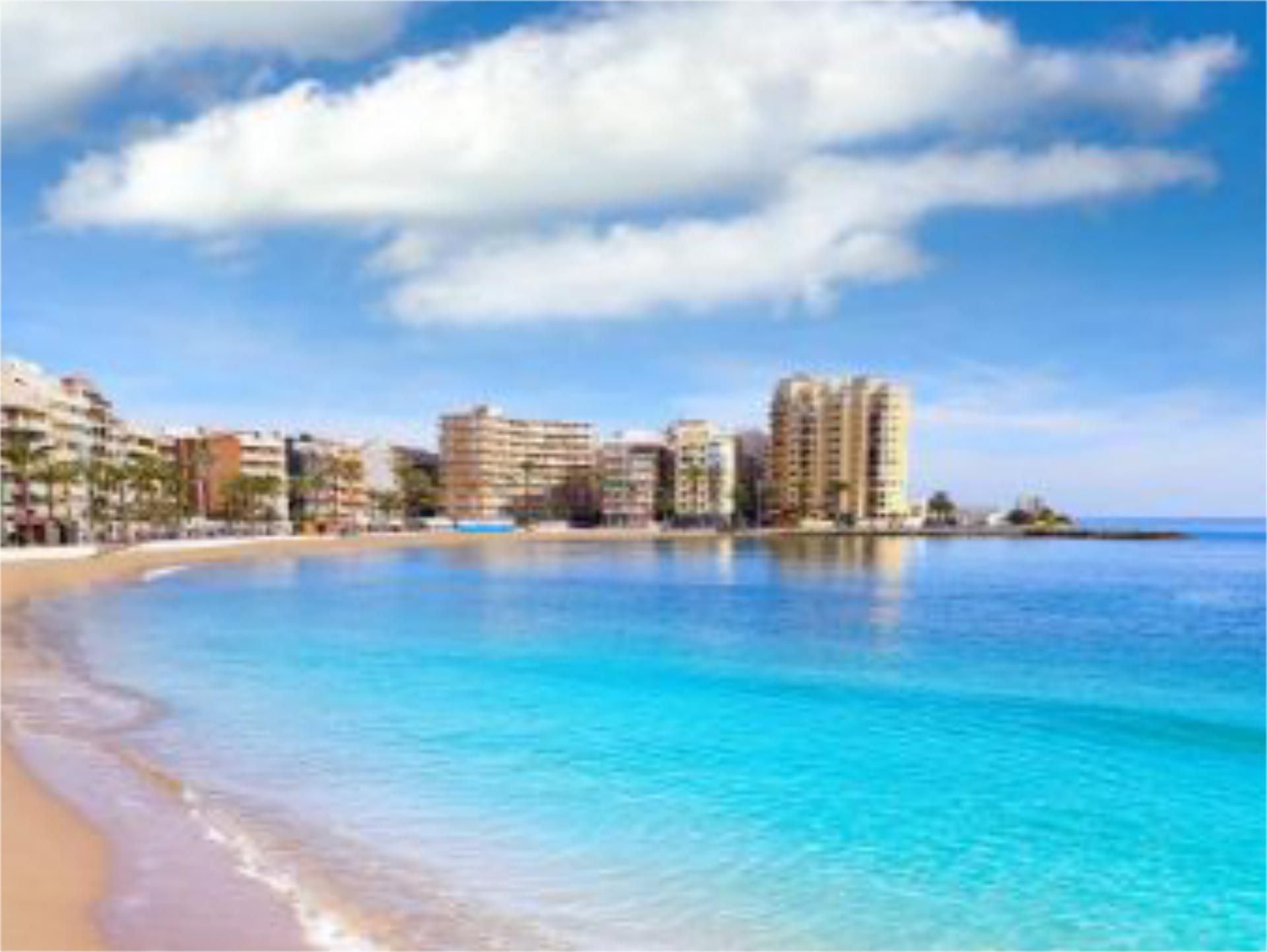 Vista exterior de Piso de alquiler en Orihuela con Aire acondicionado, Terraza y Piscina