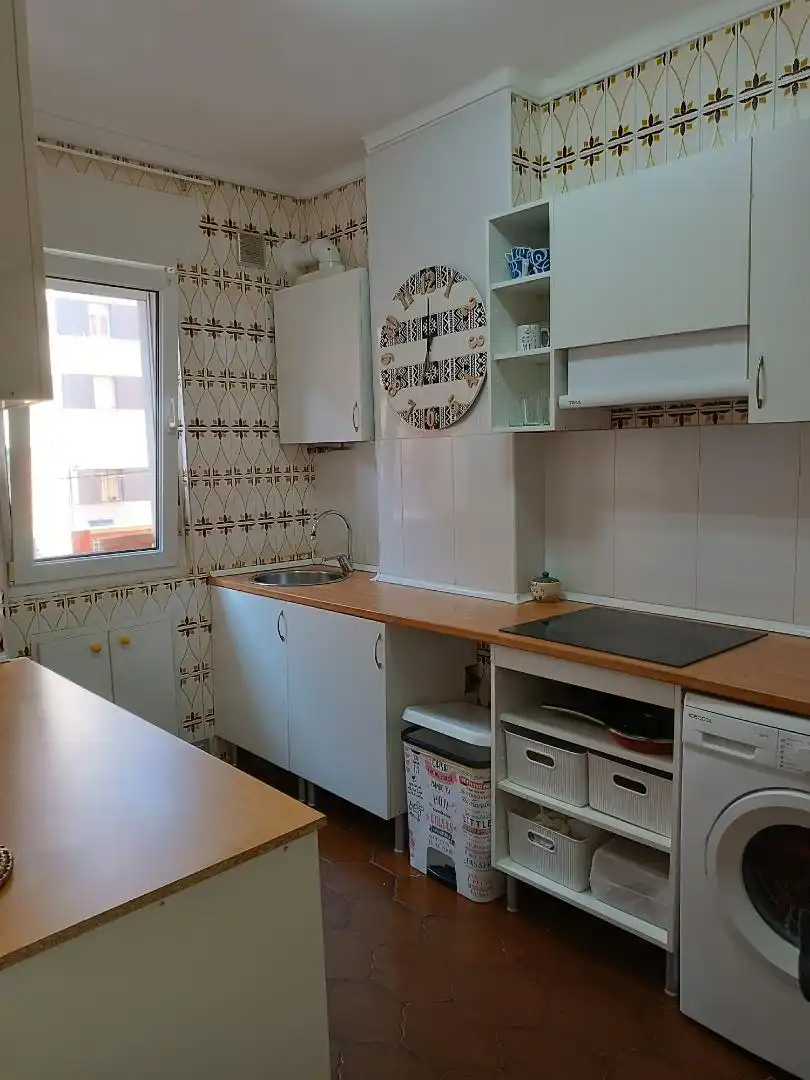 Cocina de Piso en venta en Santander con Calefacción, Parquet y Amueblado
