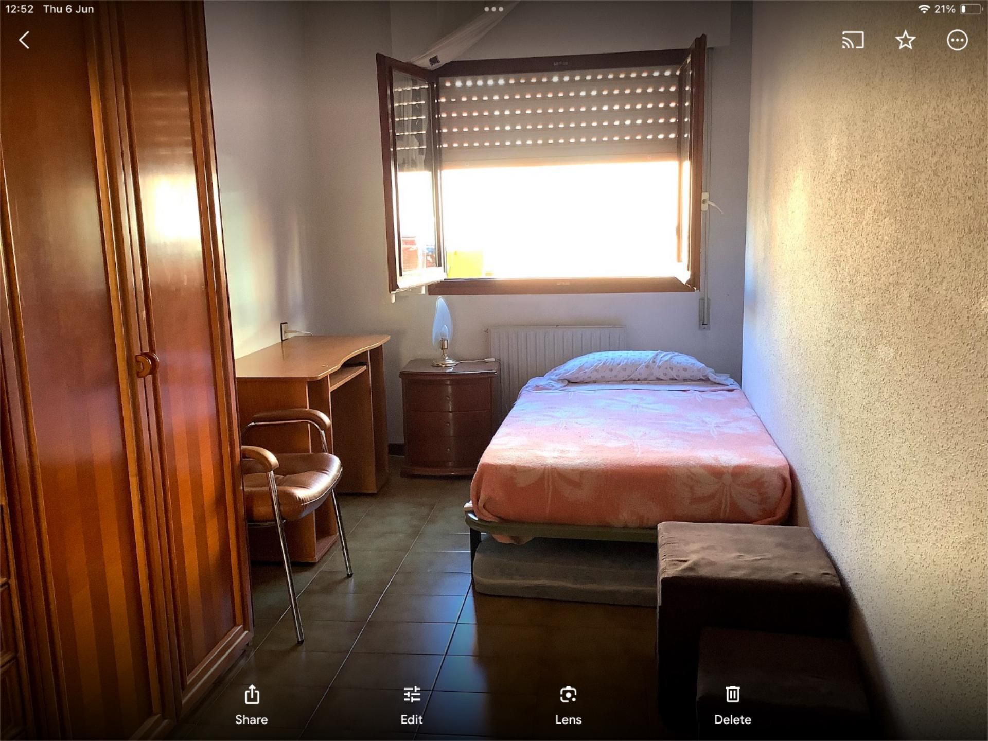 Bedroom of Flat to share in Soria Capital   with Heating and Furnished