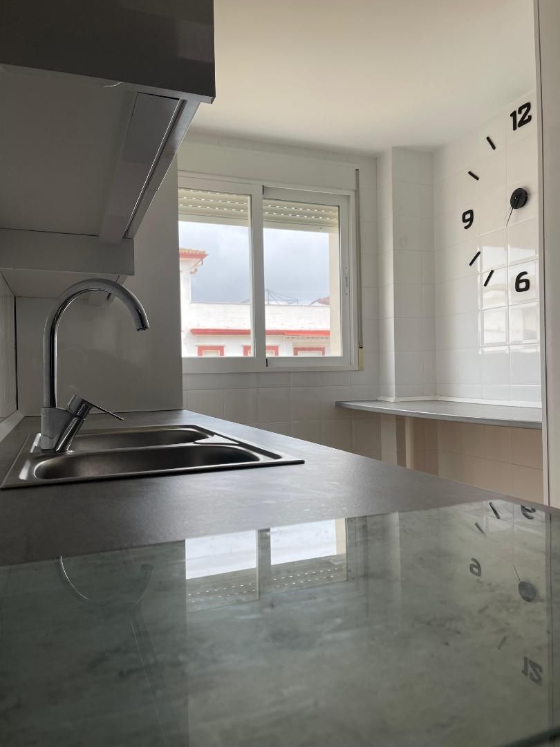 Kitchen of Flat for sale in Priego de Córdoba  with Storage room, Furnished and Oven