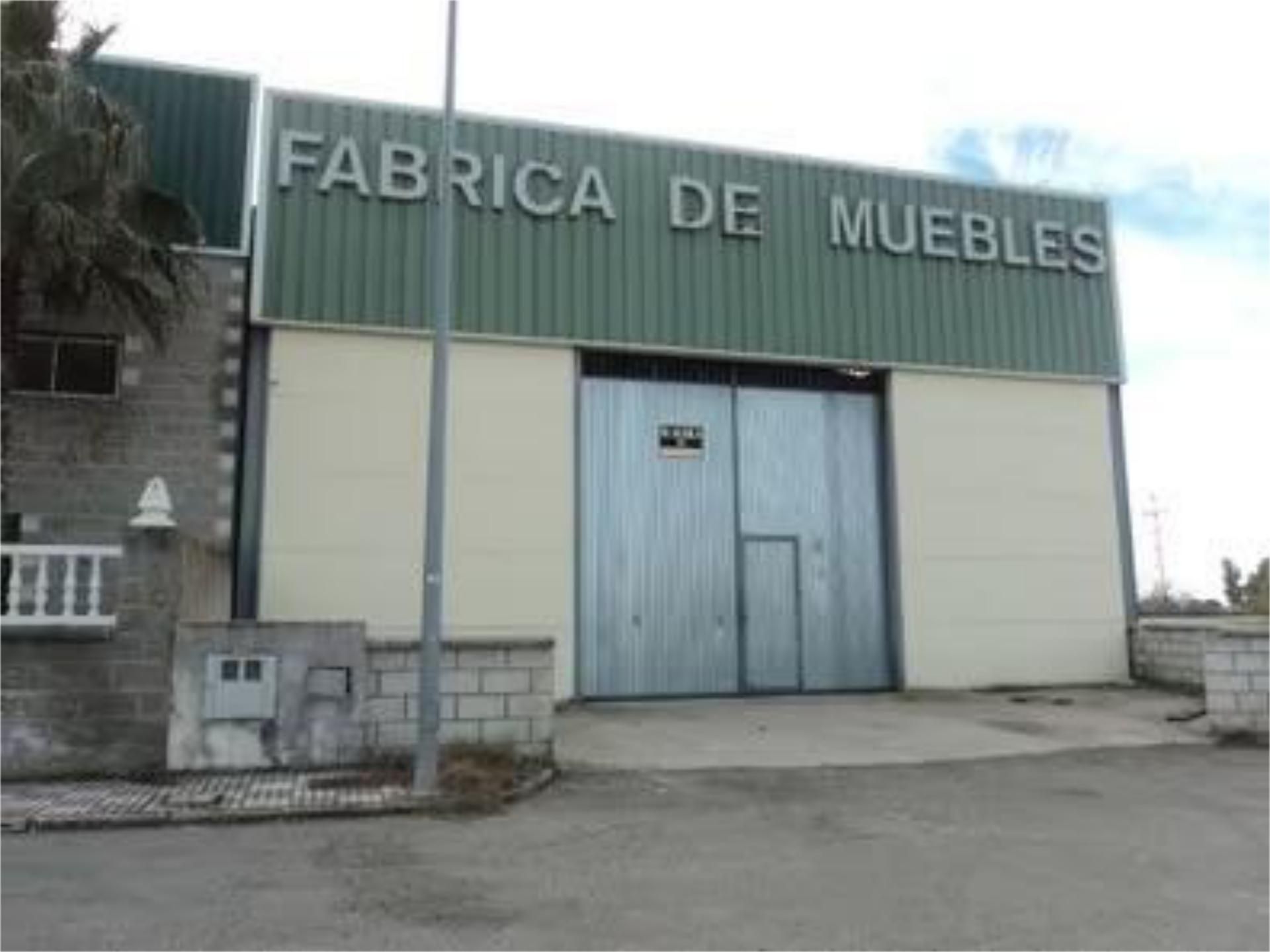 Vista exterior de Nau industrial de lloguer en Torreperogil