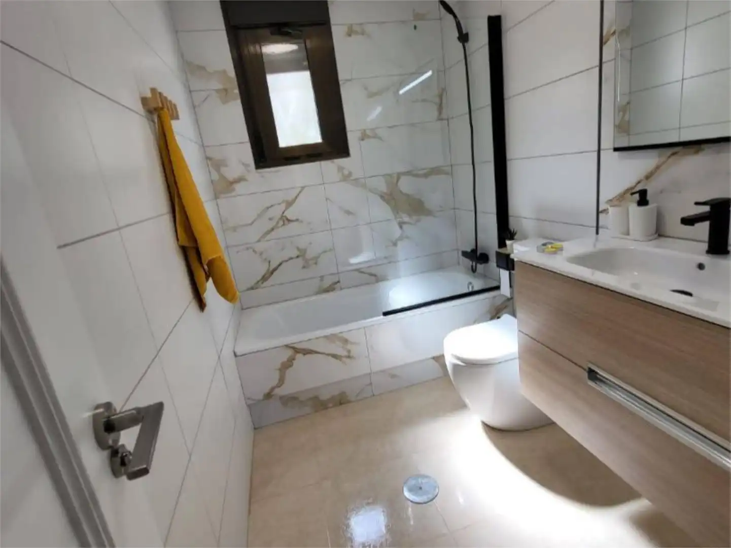 Bany de Pis en venda en Orihuela amb Jardí privat, Terrassa i Traster