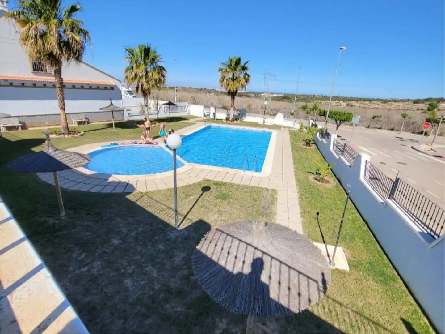 Piscina de Pis en venda en Orihuela amb Jardí privat, Terrassa i Traster