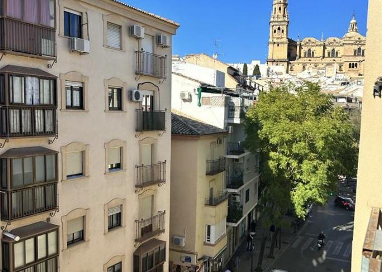 Foto 1 de Pis per a compartir a Calle Ejido de la Alcantarilla, 31, San Ildefonso - Catedral, Jaén