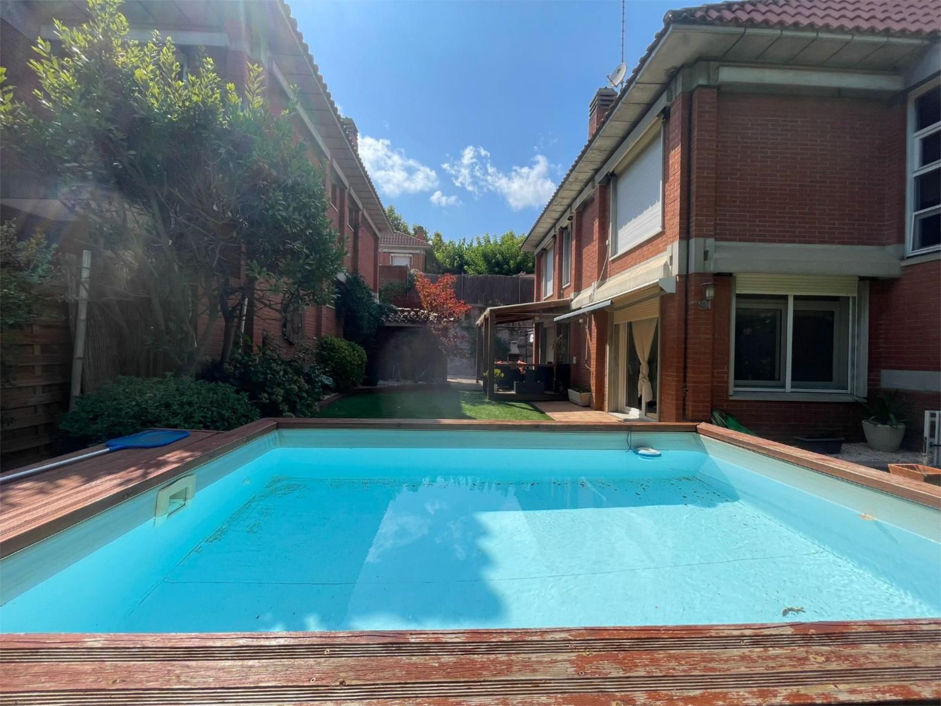 Piscina de Piso en venta en Argentona con Aire acondicionado, Calefacción y Jardín privado