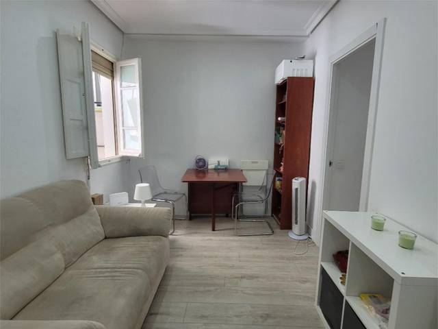 Piso en Alquiler en Calle de Francisco Silvela, 14 en Guindalera