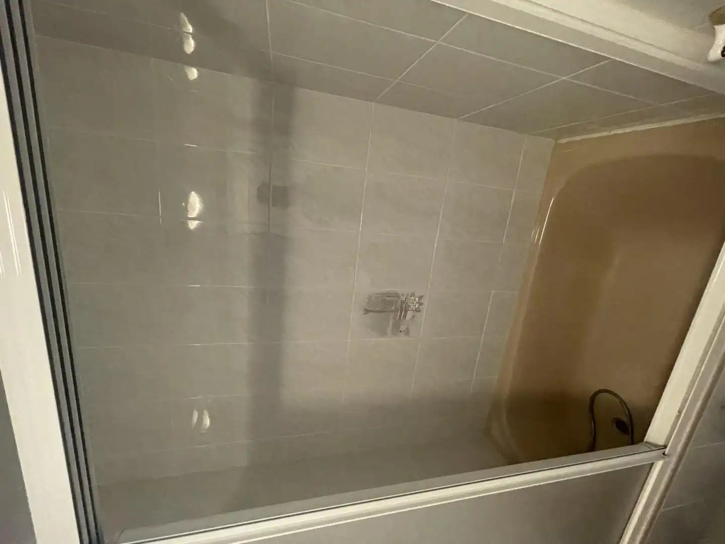 Baño de Piso para compartir en Málaga con Aire acondicionado, Terraza y Piscina