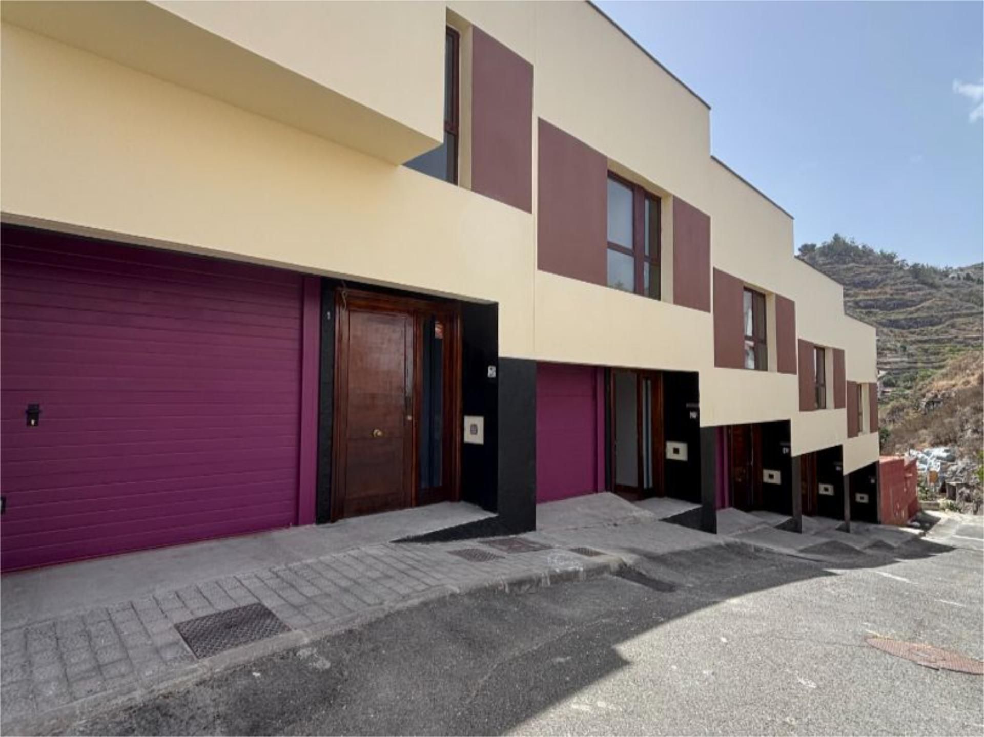 Vista exterior de Dúplex en venta en Teror con Terraza y Balcón