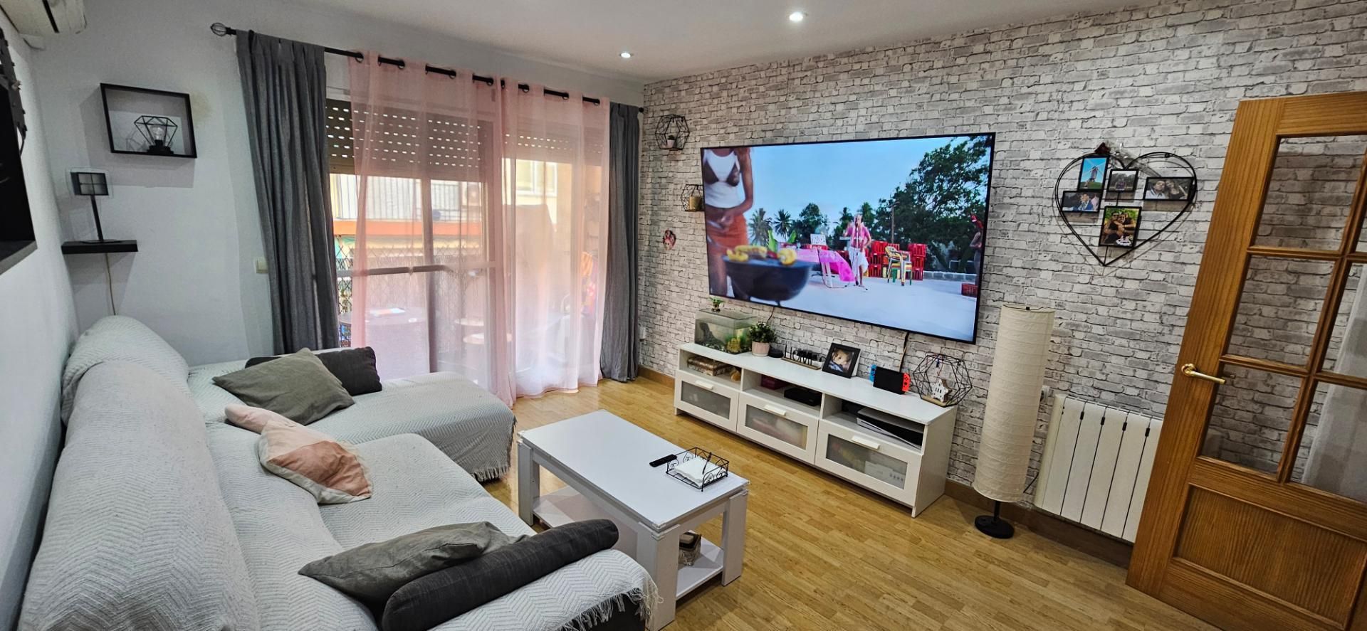 Living room of Flat for sale in Alicante / Alacant  with Air Conditioner and Balcony