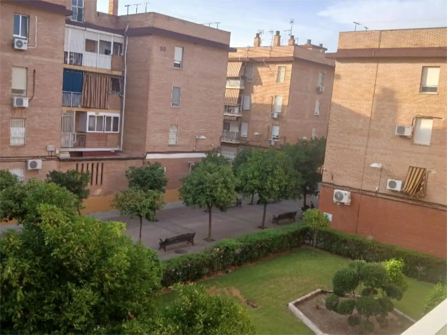 Pis en venda a Plaza Jazmín, 8, Fátima - Levante Vista exterior de Pis en venda en Córdoba amb Aire condicionat, Jardí privat i Terrassa