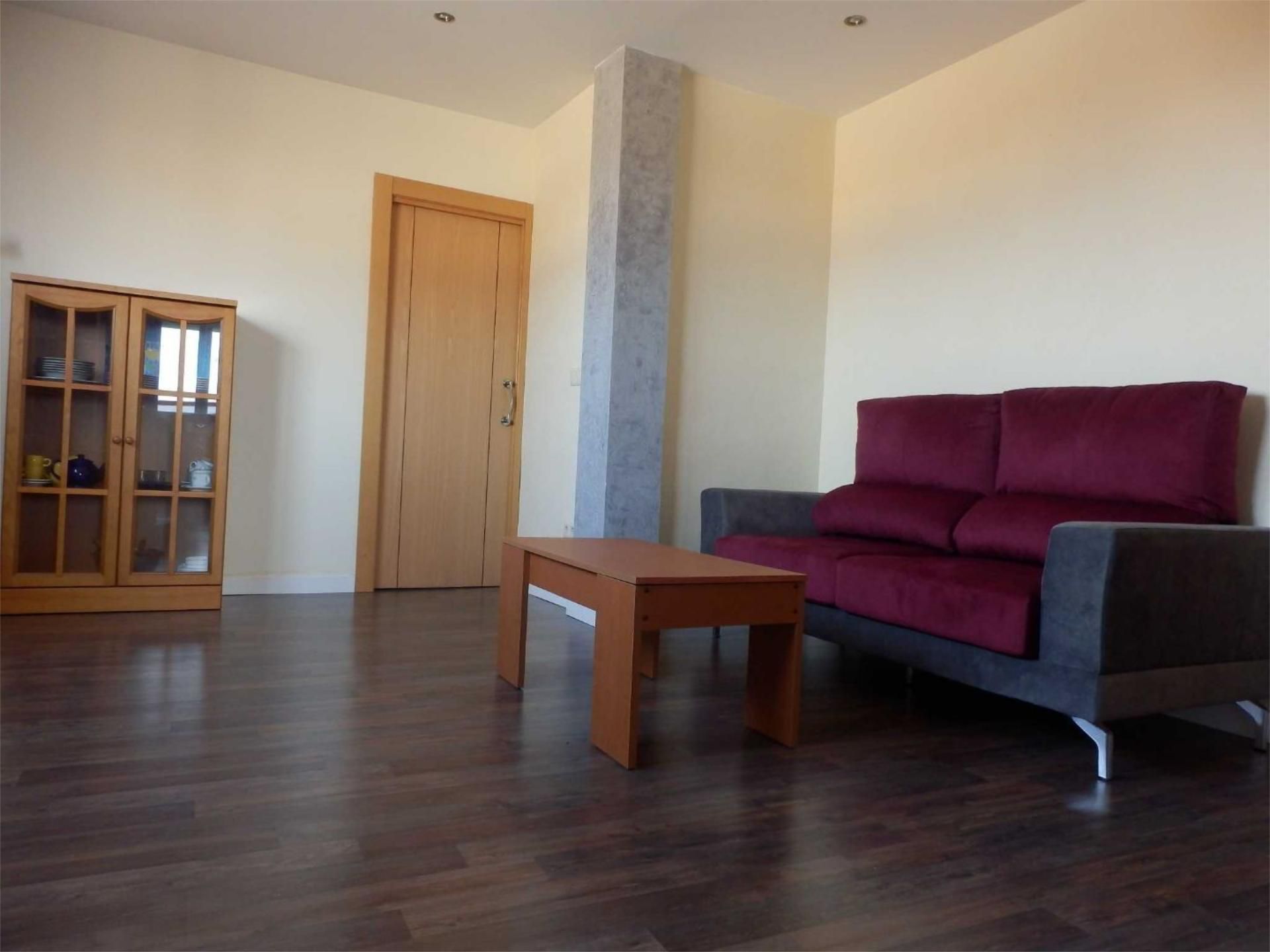 Sala de estar de Piso de alquiler en Valladolid Capital con Calefacción, Parquet y Amueblado