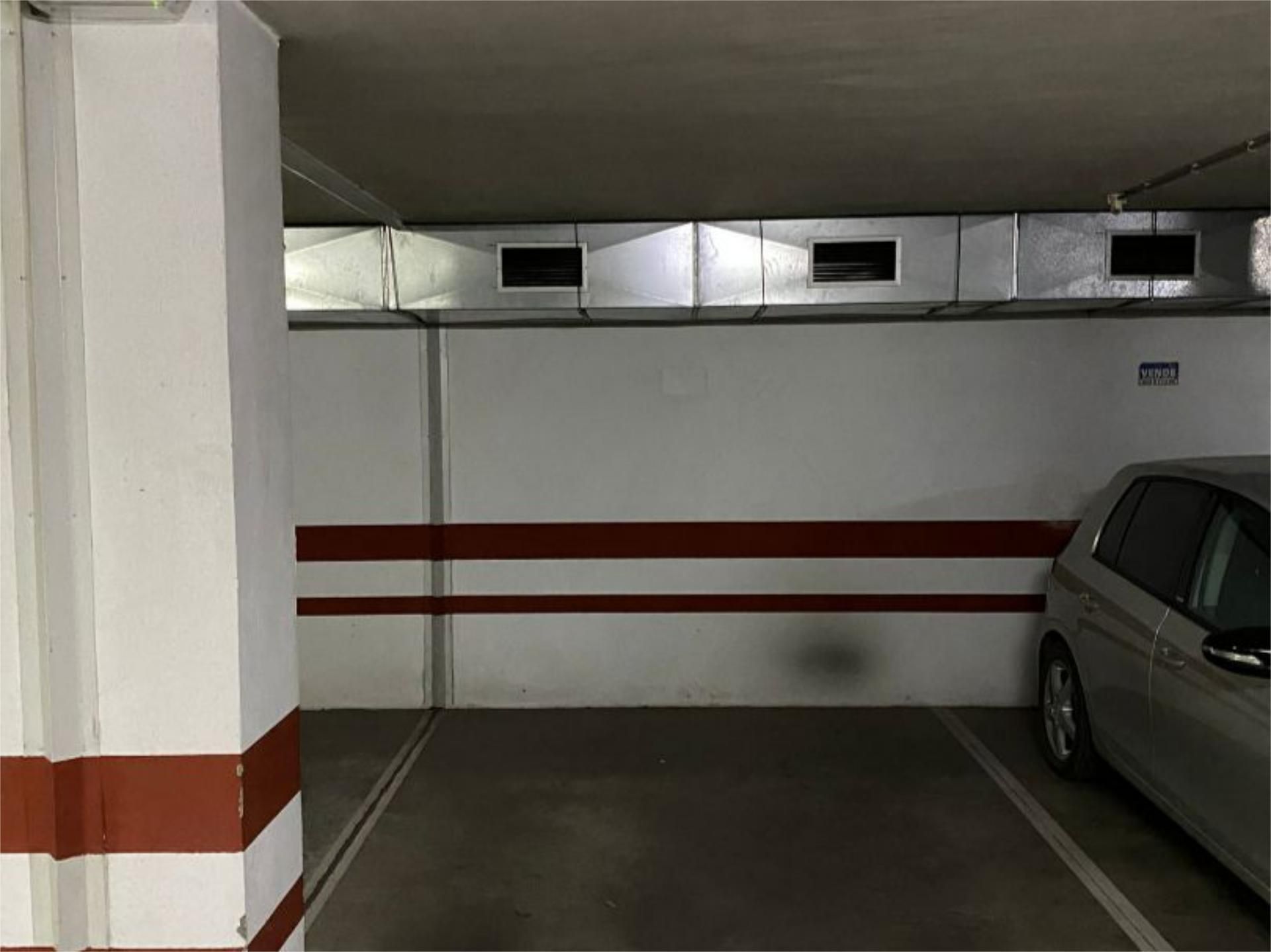 Parking of Garage to rent in Don Benito