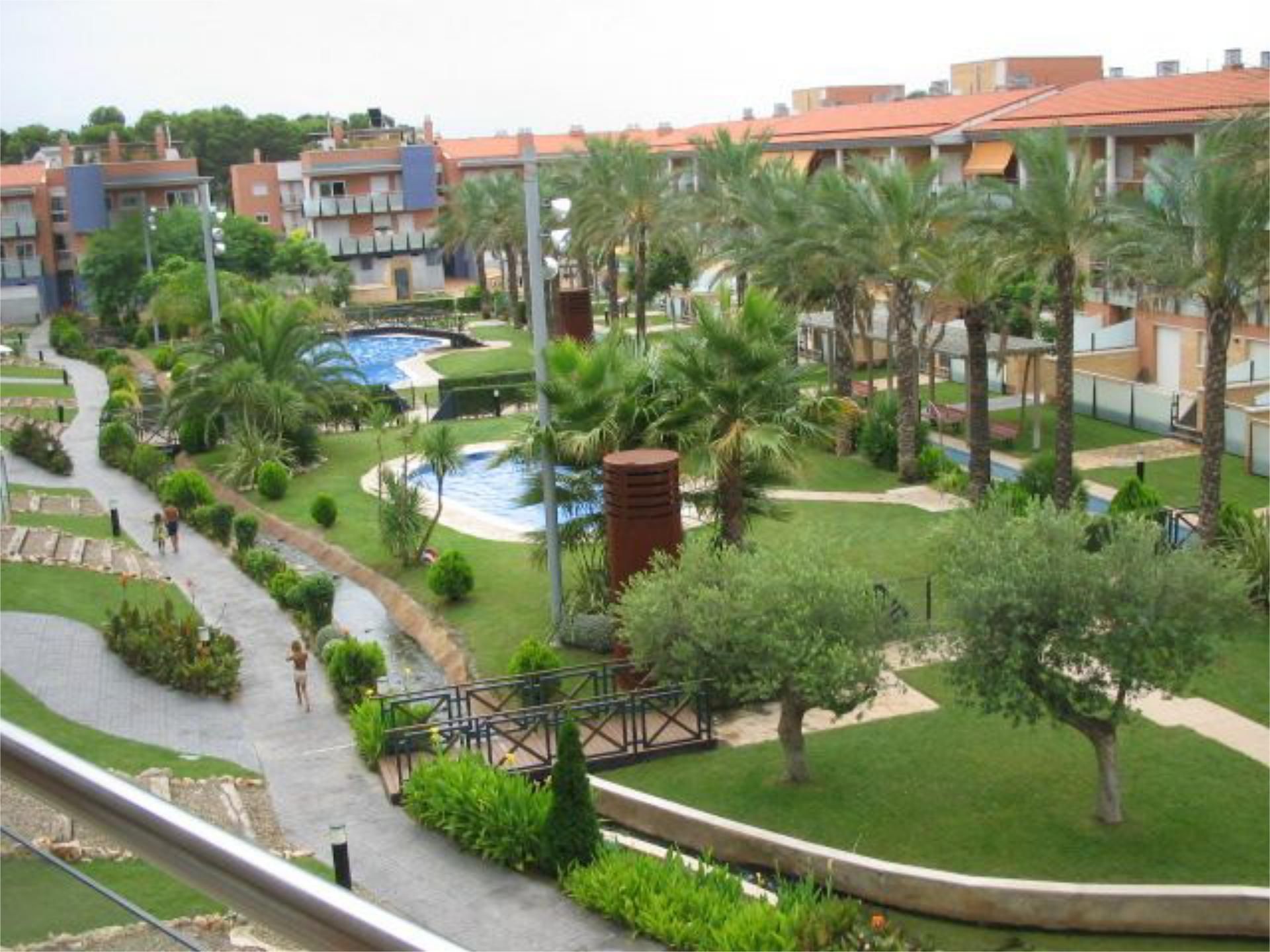 Vista exterior de Pis de lloguer en Cambrils amb Aire condicionat, Terrassa i Traster