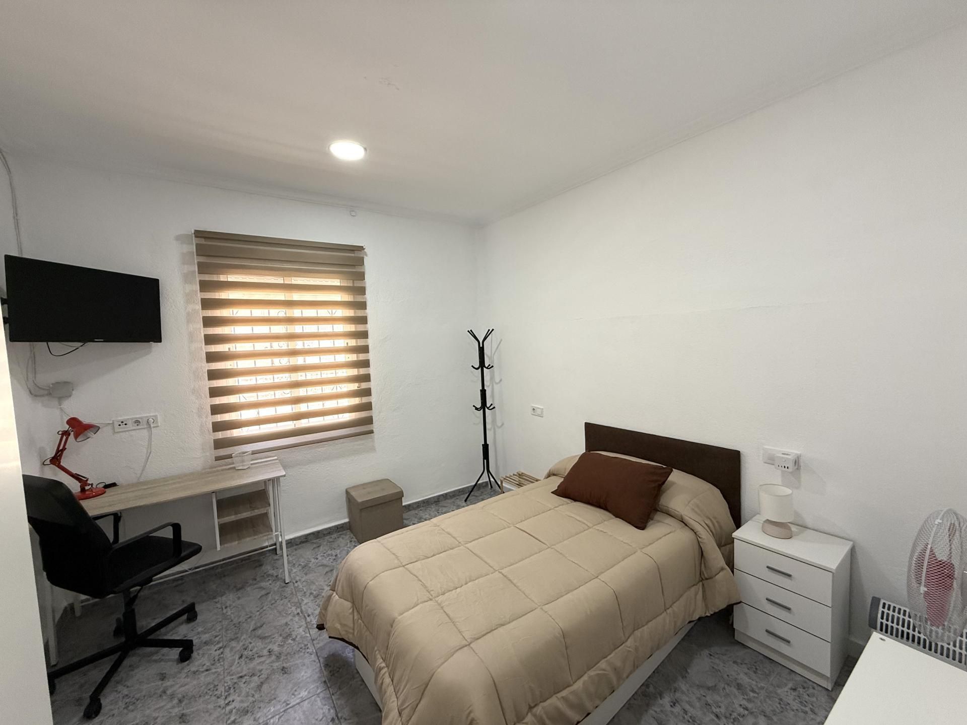 Habitación de Planta baja para compartir en  Murcia Capital con Jardín privado, Parquet y Amueblado