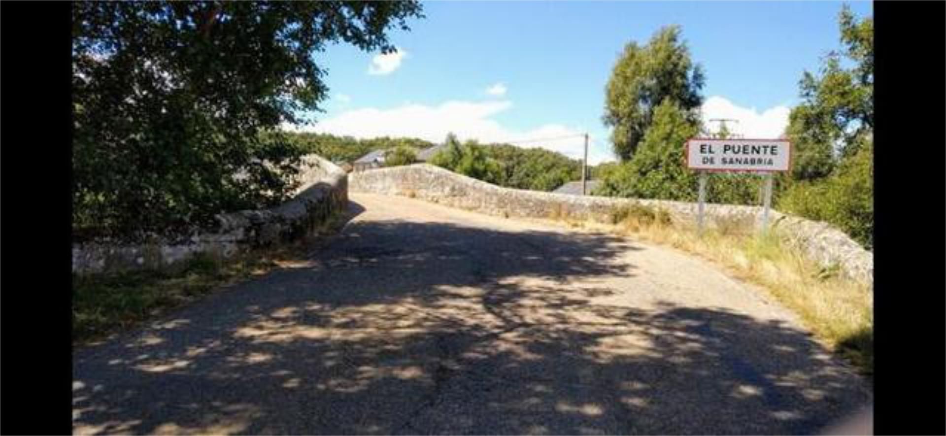 Exterior view of Flat for sale in Galende  with Heating, Terrace and Furnished