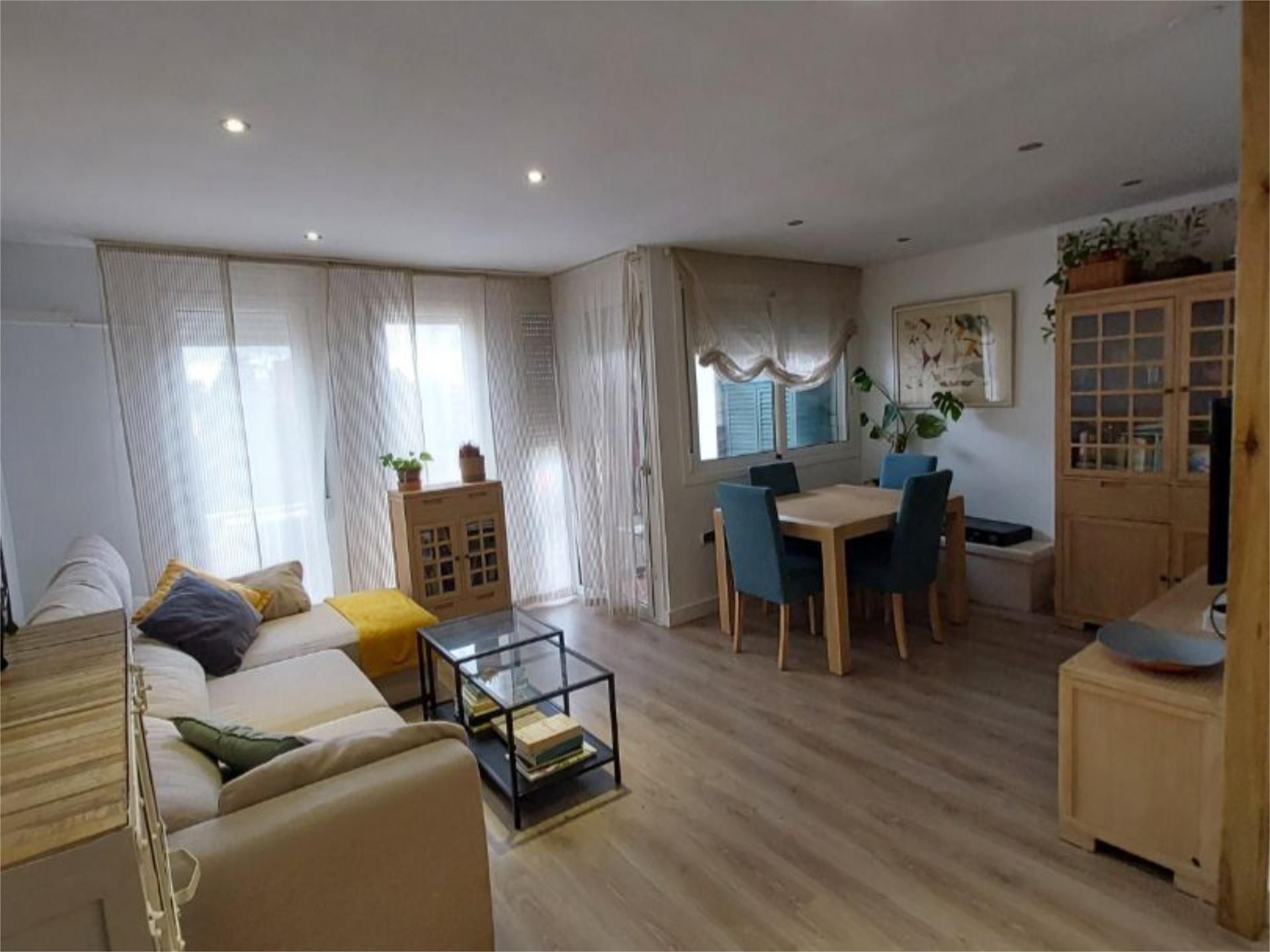 Living room of Flat for sale in Viladecans  with Air Conditioner and Balcony