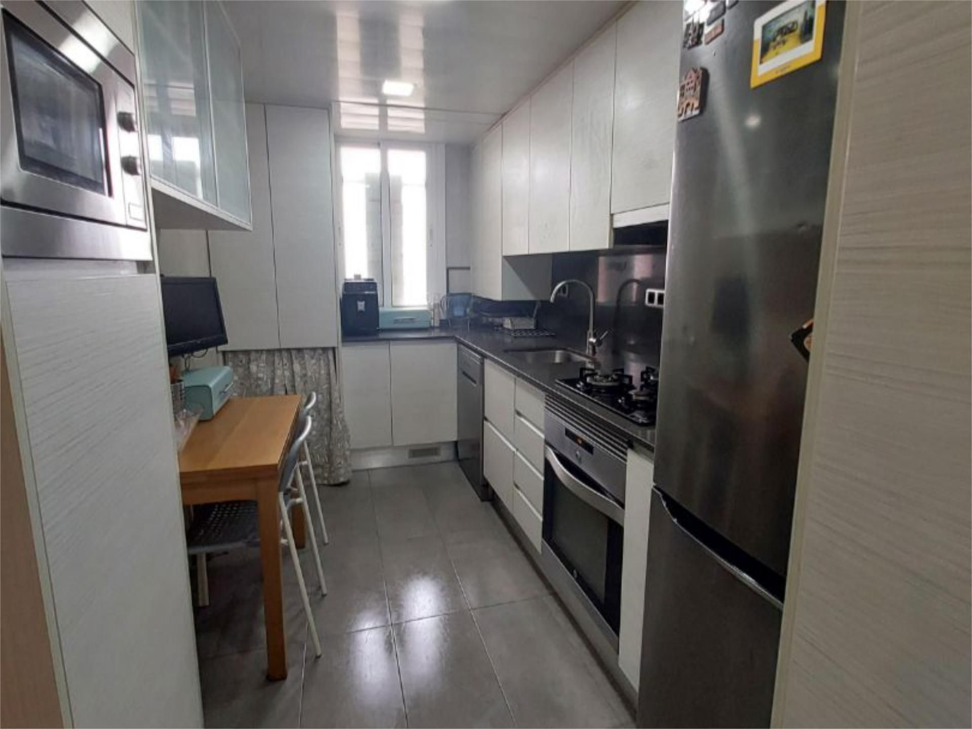 Cuina de Pis en venda en Viladecans amb Aire condicionat, Calefacció i Parquet
