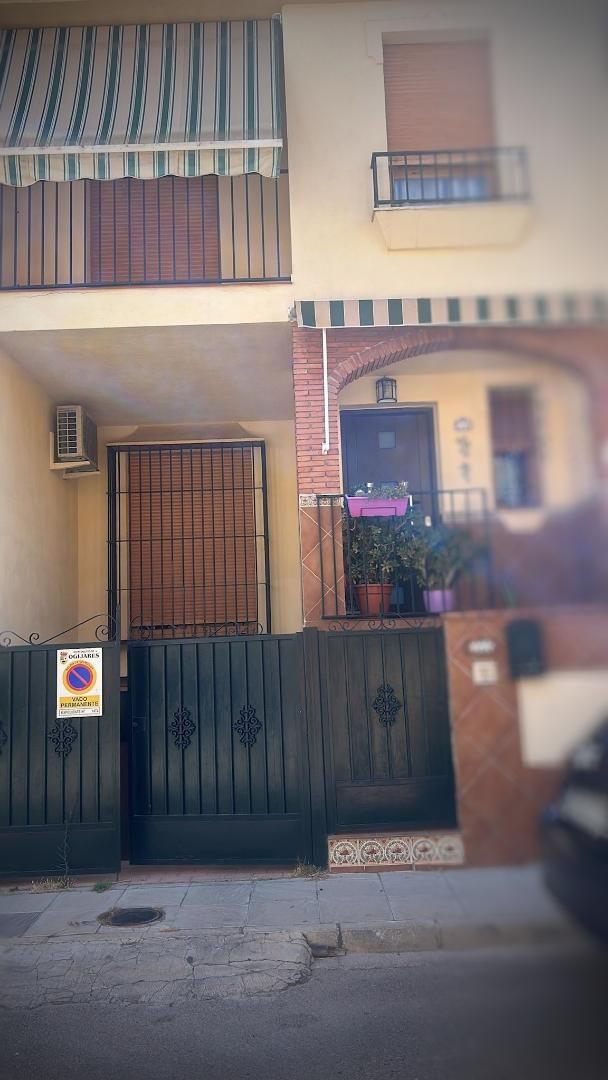 Exterior view of Single-family semi-detached for sale in Ogíjares  with Air Conditioner and Balcony