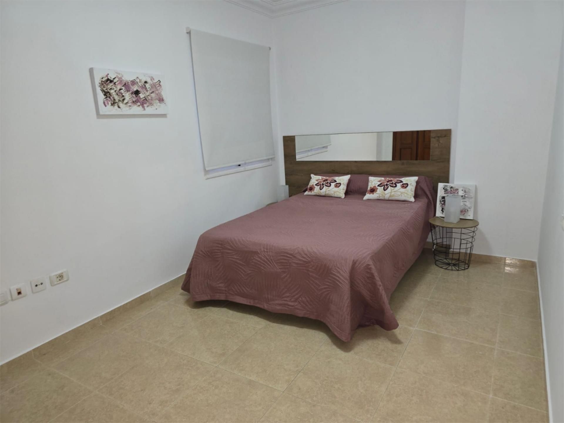 Habitación de Piso para compartir en Granadilla de Abona con Lavadora, Microondas y TV