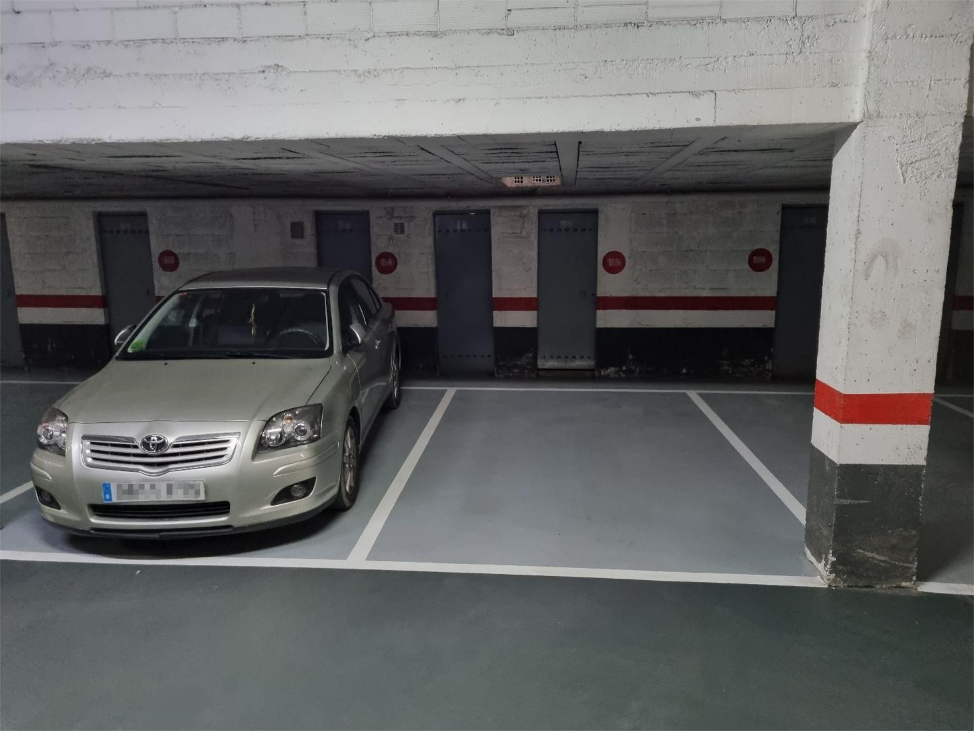 Aparcament de Garatge de lloguer en Jaca