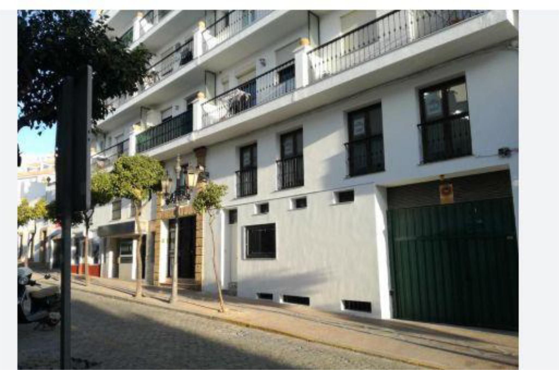 Exterior view of Garage to rent in San Fernando