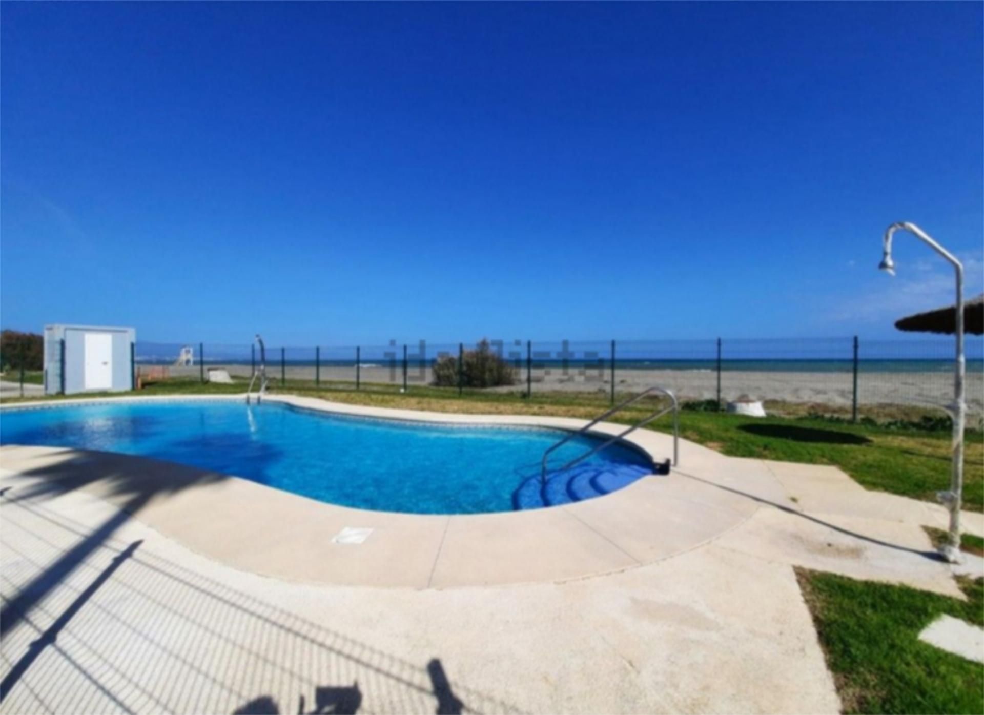 Single-family semi-detached to rent in Calle Aldea, Chullera