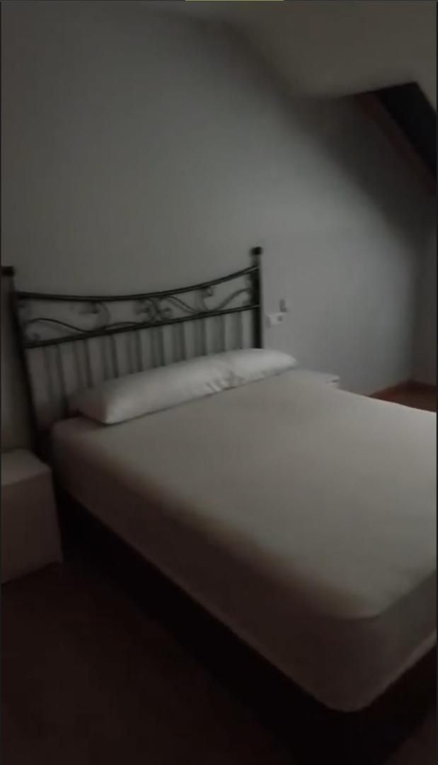 Habitación de Piso de alquiler en O Barco de Valdeorras   con Amueblado