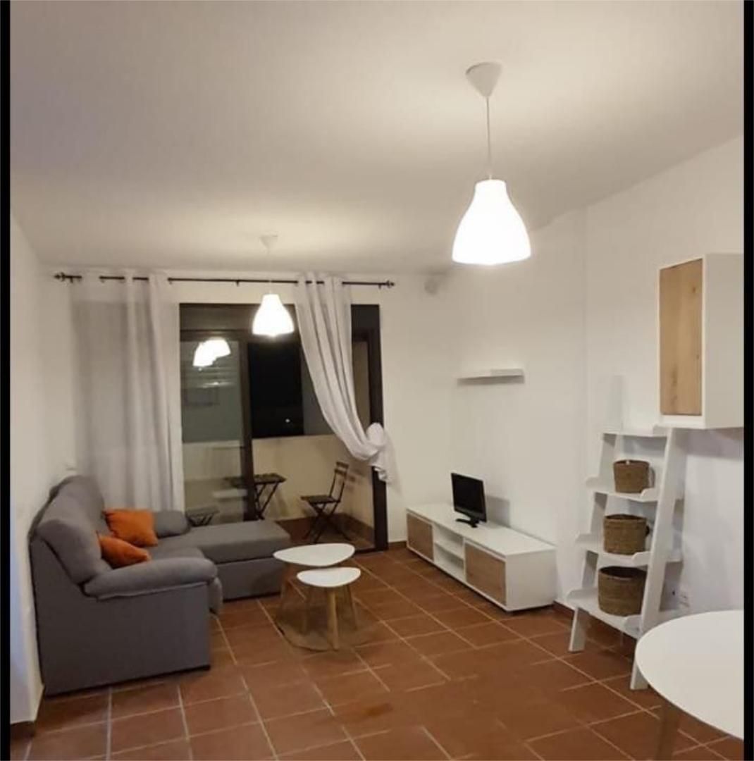 Sala d'estar de Pis de lloguer en Fondón amb Terrassa, Moblat i Balcó