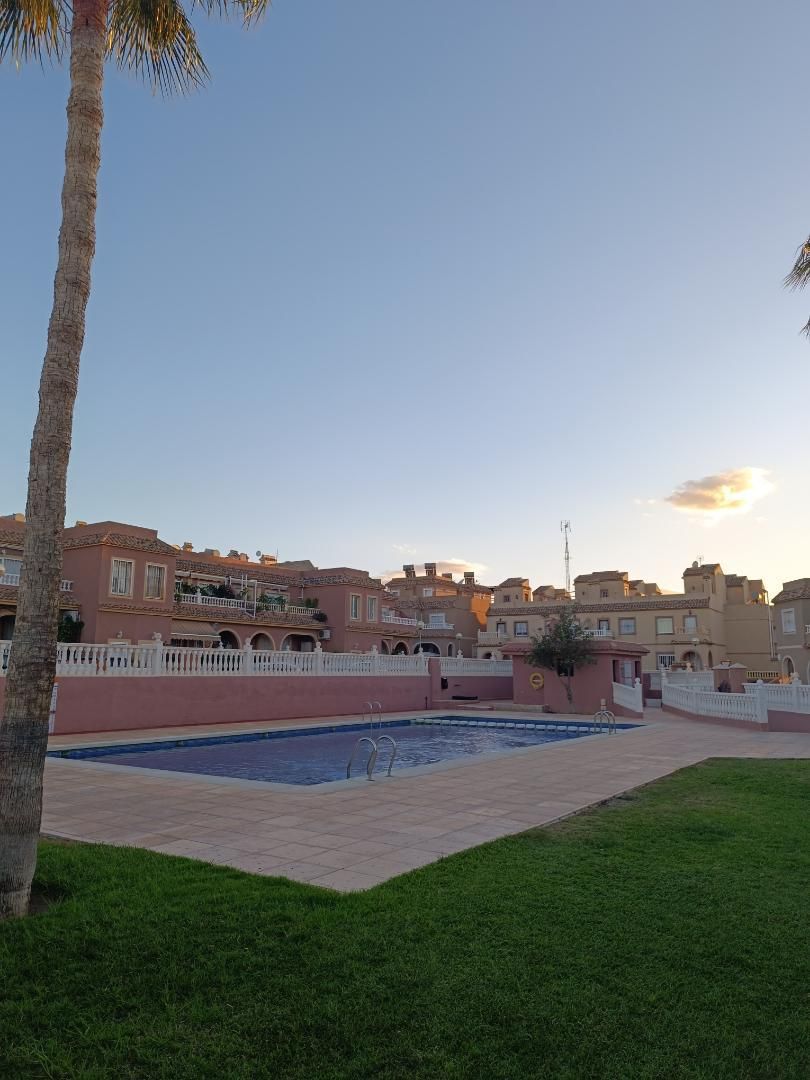 Casa adosada de lloguer a Calle Monte de Santa Pola, 50, Monte Faro - Altomar II Casa adosada de lloguer a Calle Monte de Santa Pola, 50, Monte Faro - Altomar II