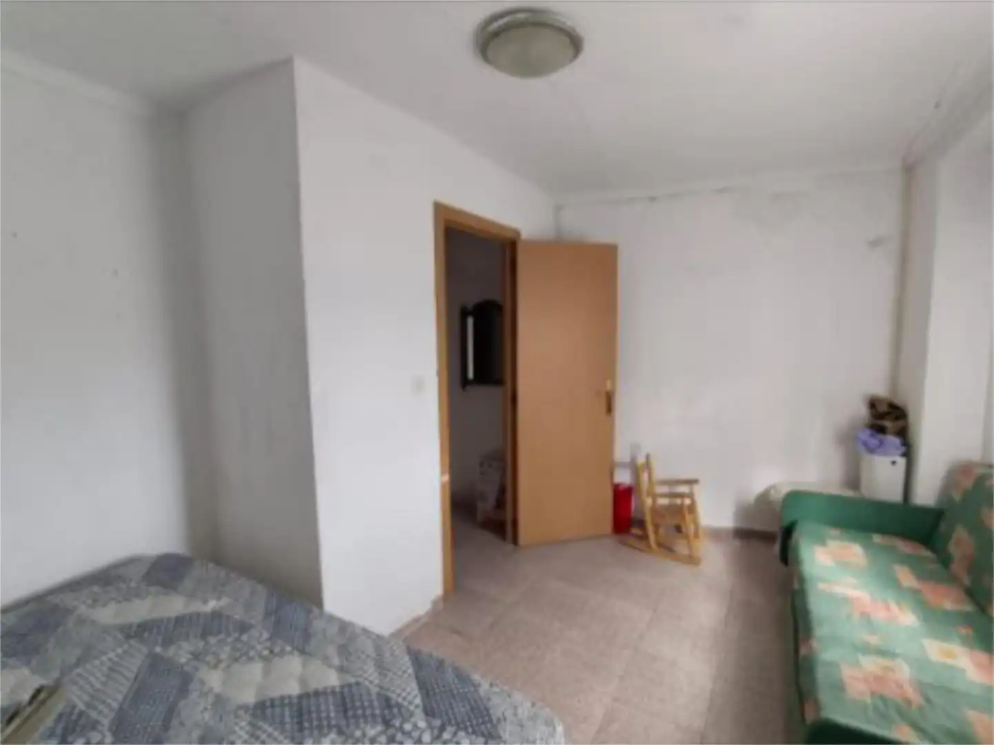 Casa adosada en venda a Calle Barruelo, 80, Montemayor Dormitori de Casa adosada en venda en Montemayor amb Aire condicionat, Jardí privat i Traster