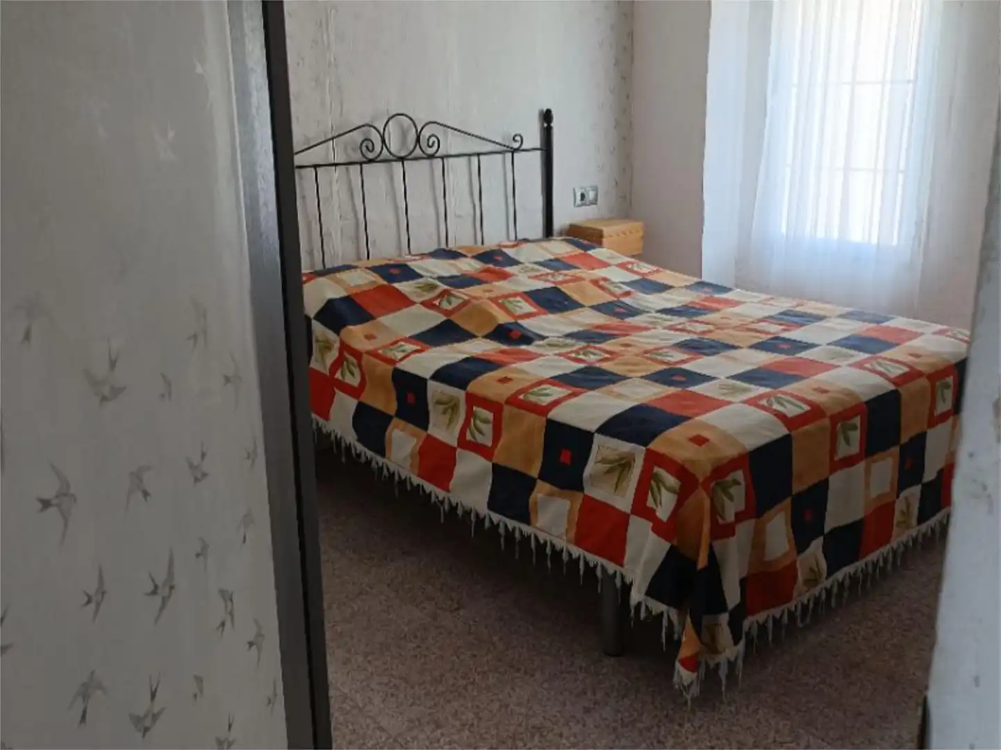 Casa adosada en venda a Calle Barruelo, 80, Montemayor Dormitori de Casa adosada en venda en Montemayor amb Aire condicionat, Jardí privat i Traster