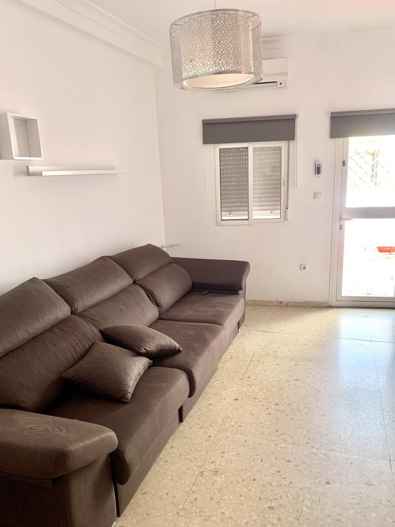 Sala de estar de Piso de alquiler en  Sevilla Capital con Aire acondicionado y Amueblado
