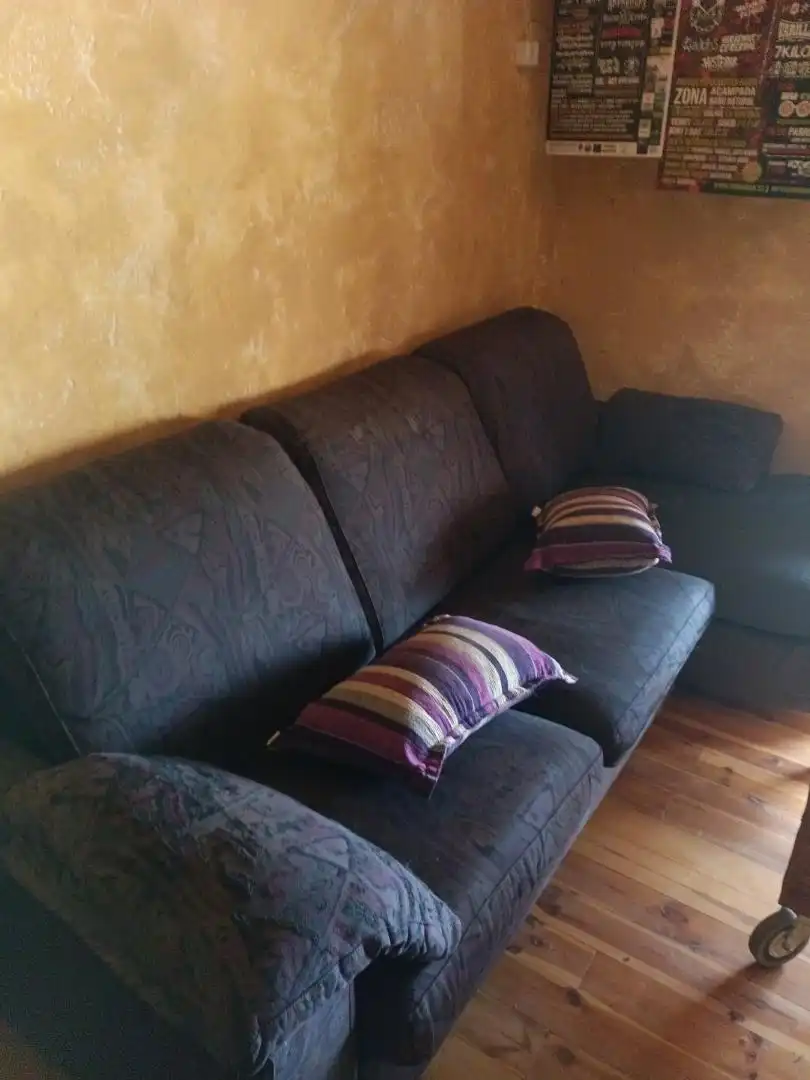 Casa adosada de lloguer a Calle Egido, 44, San Martín de Rubiales Sala d'estar de Casa adosada de lloguer en San Martín de Rubiales amb Calefacció, Moblat i Forn
