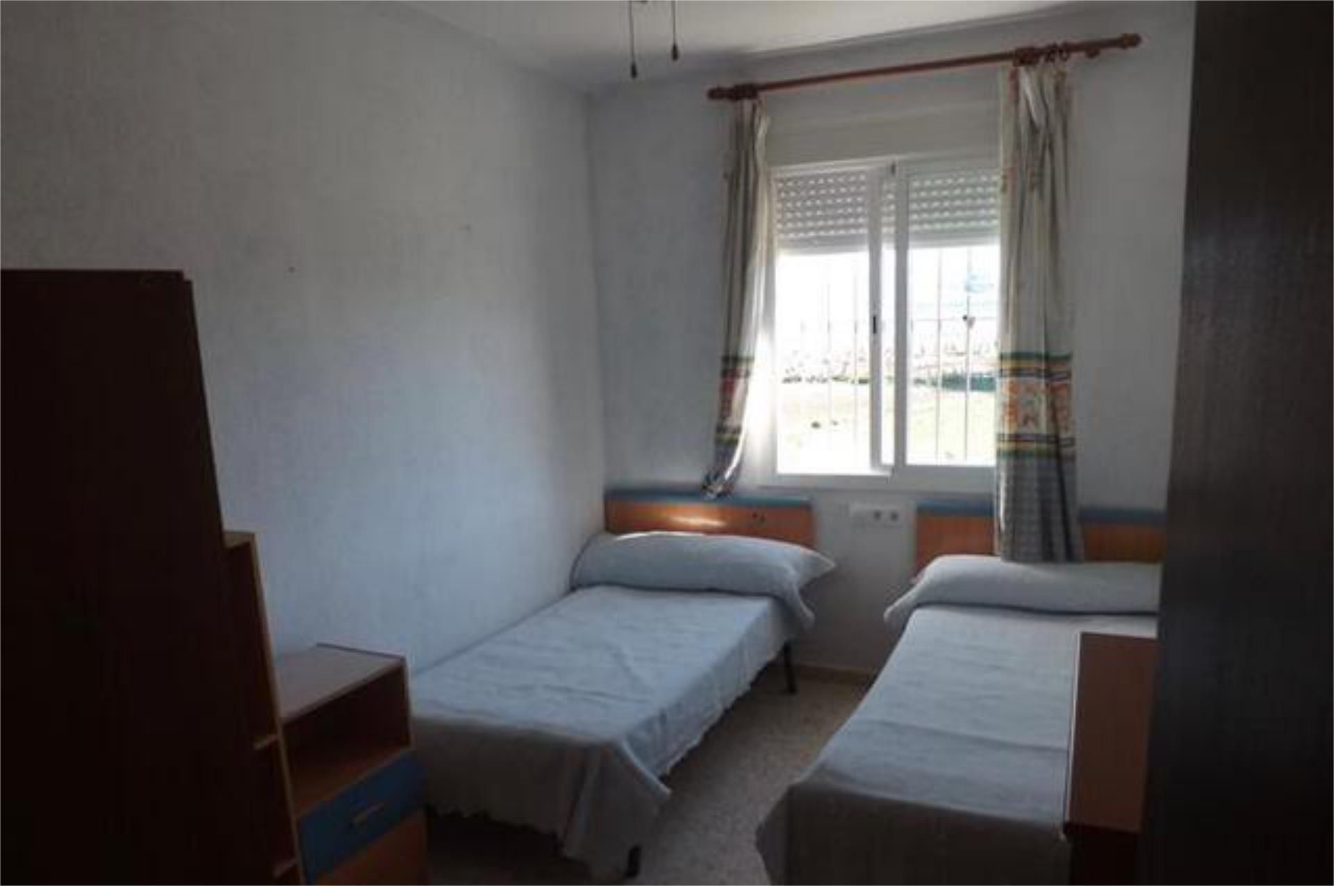Bedroom of Flat to share in Bornos  with Heating, Terrace and Furnished