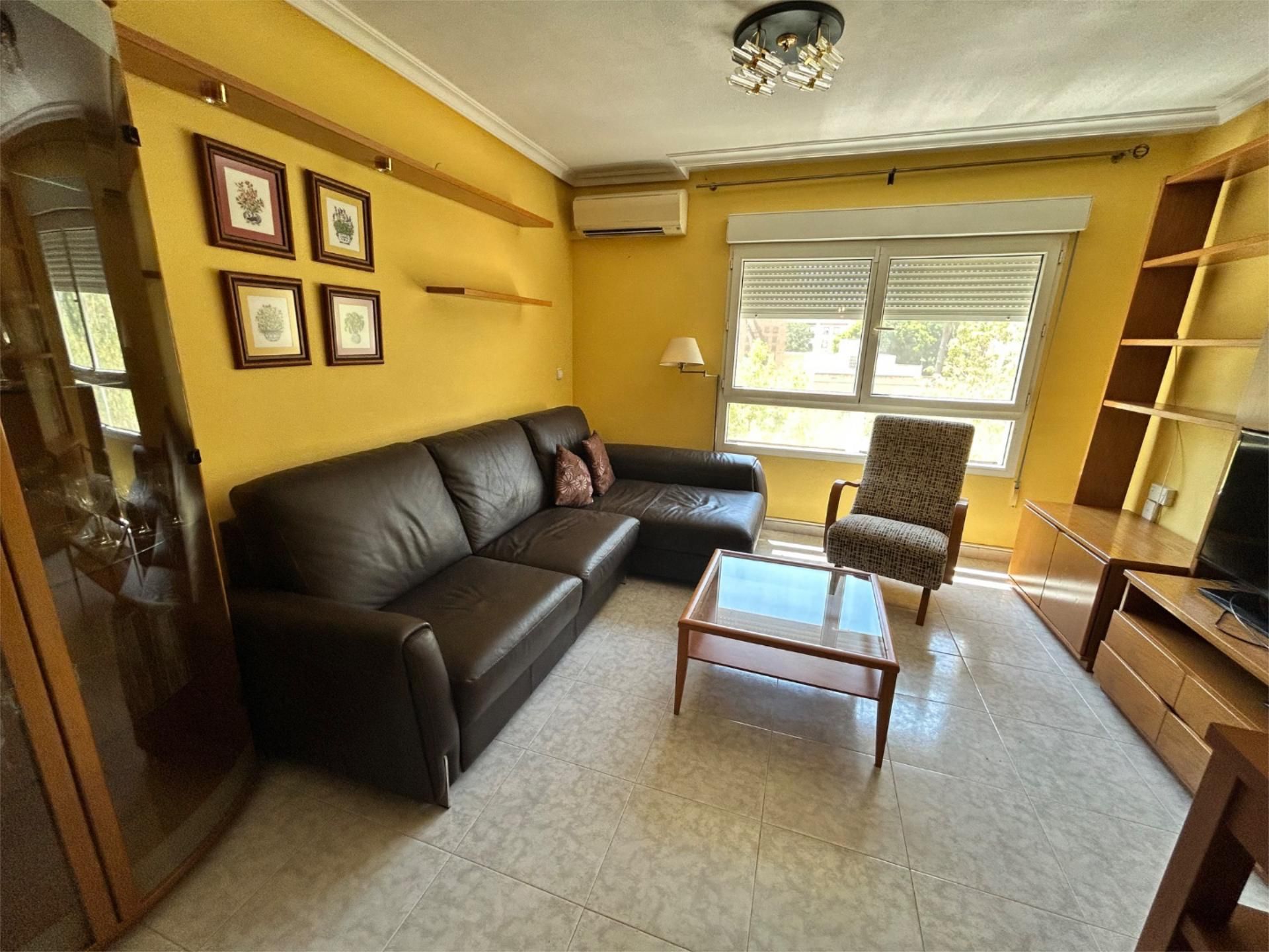 Sala de estar de Piso de alquiler en Cartagena con Aire acondicionado, Amueblado y Videoportero
