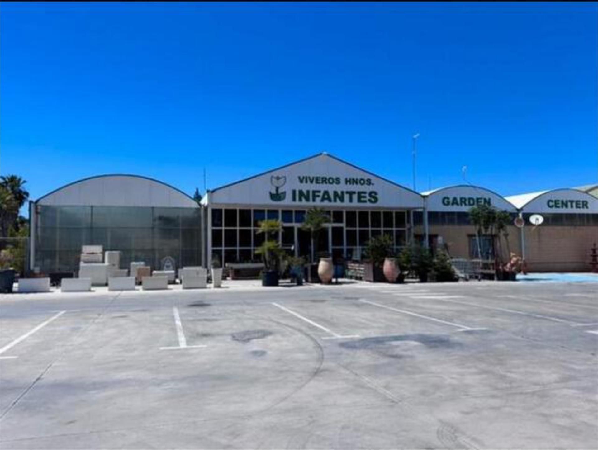 Vista exterior de Nave industrial de alquiler en Cártama