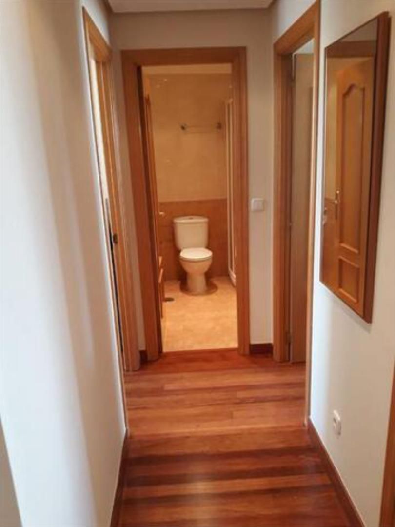 Baño de Piso de alquiler en Valladolid Capital con Calefacción, Trastero y Amueblado
