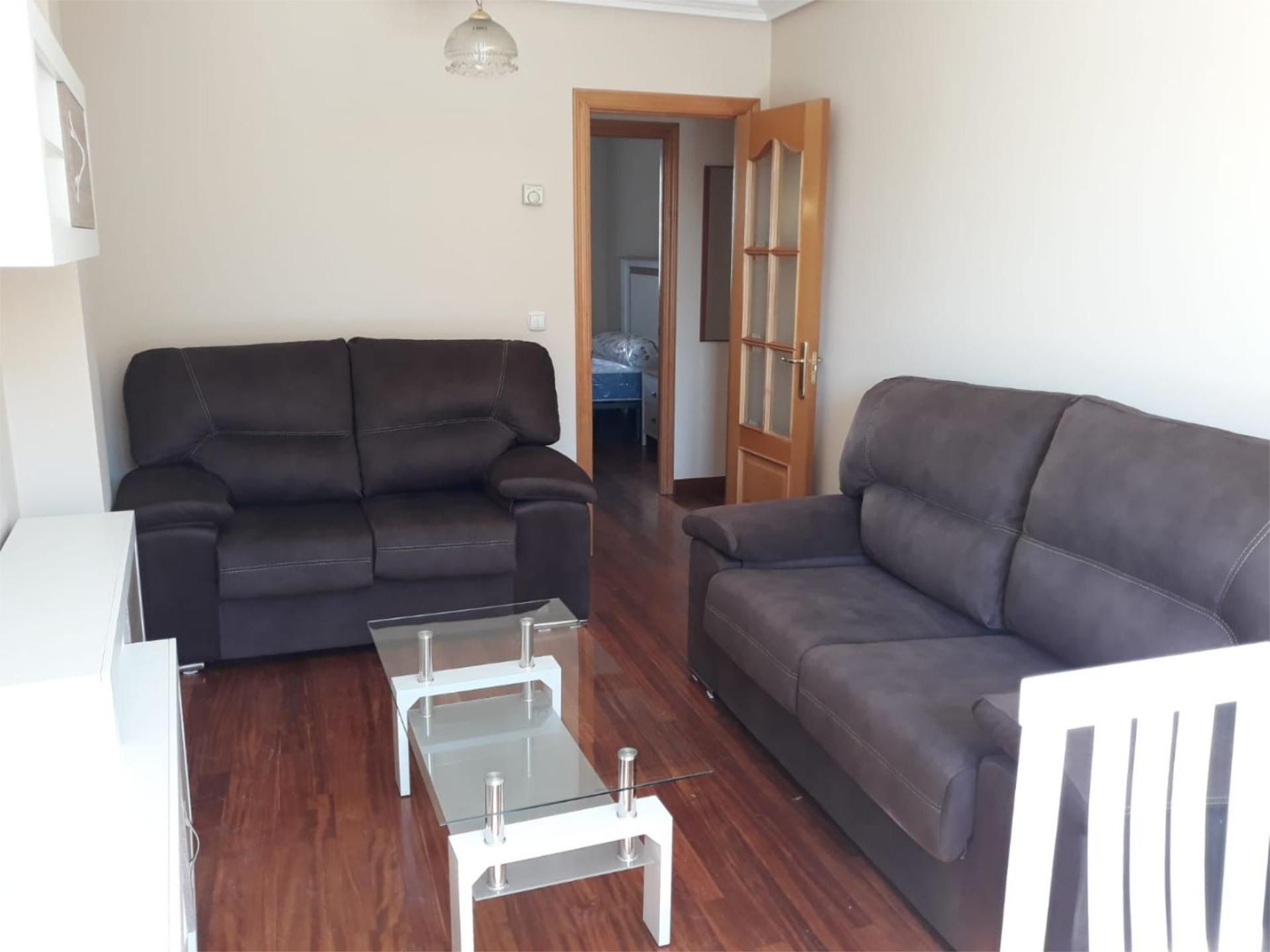 Sala de estar de Piso de alquiler en Valladolid Capital con Calefacción, Parquet y Trastero