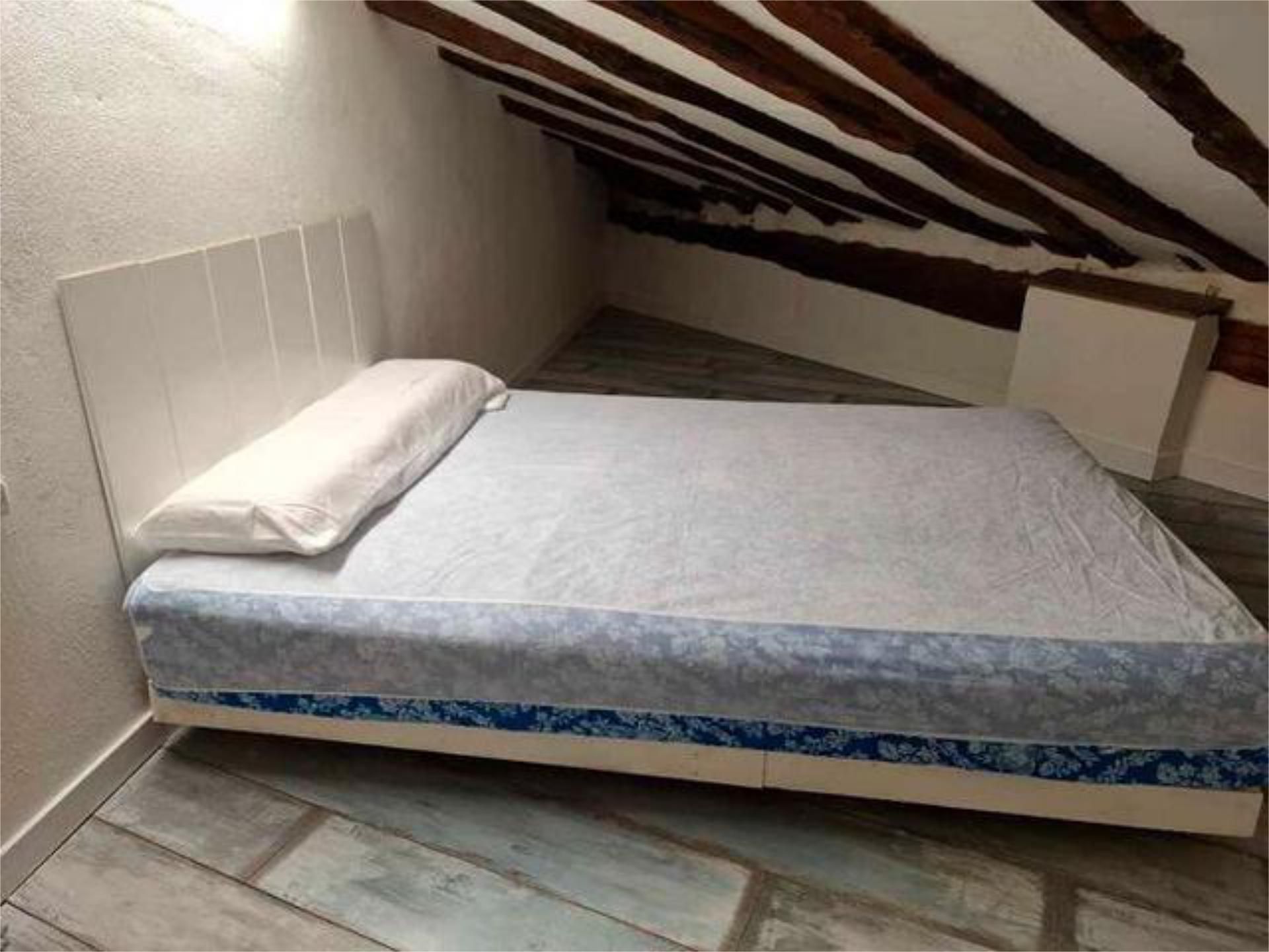 Bedroom of Flat for sale in Jalance  with Terrace