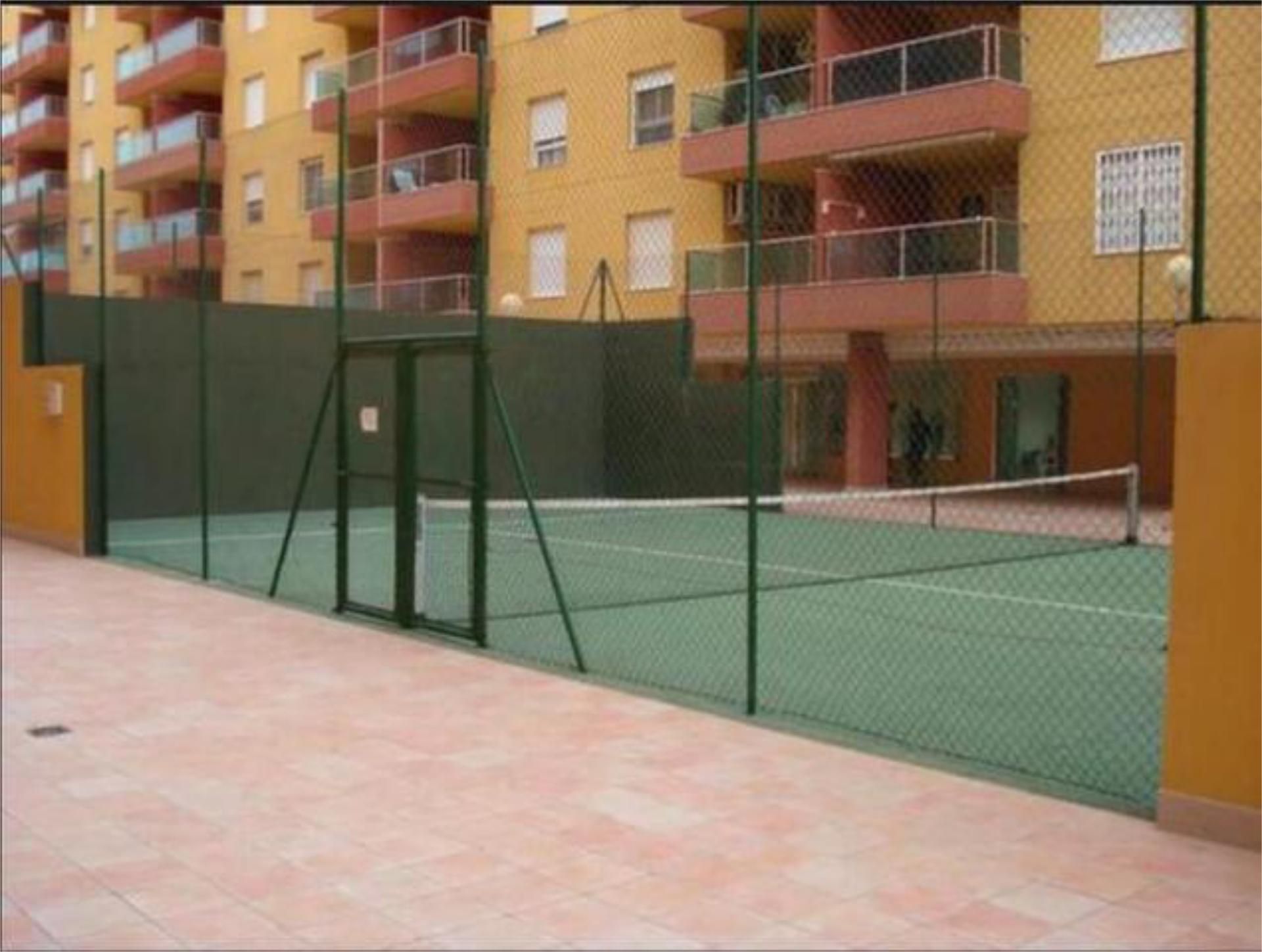 Vista exterior de Ático de alquiler en Roquetas de Mar con Calefacción, Jardín privado y Terraza
