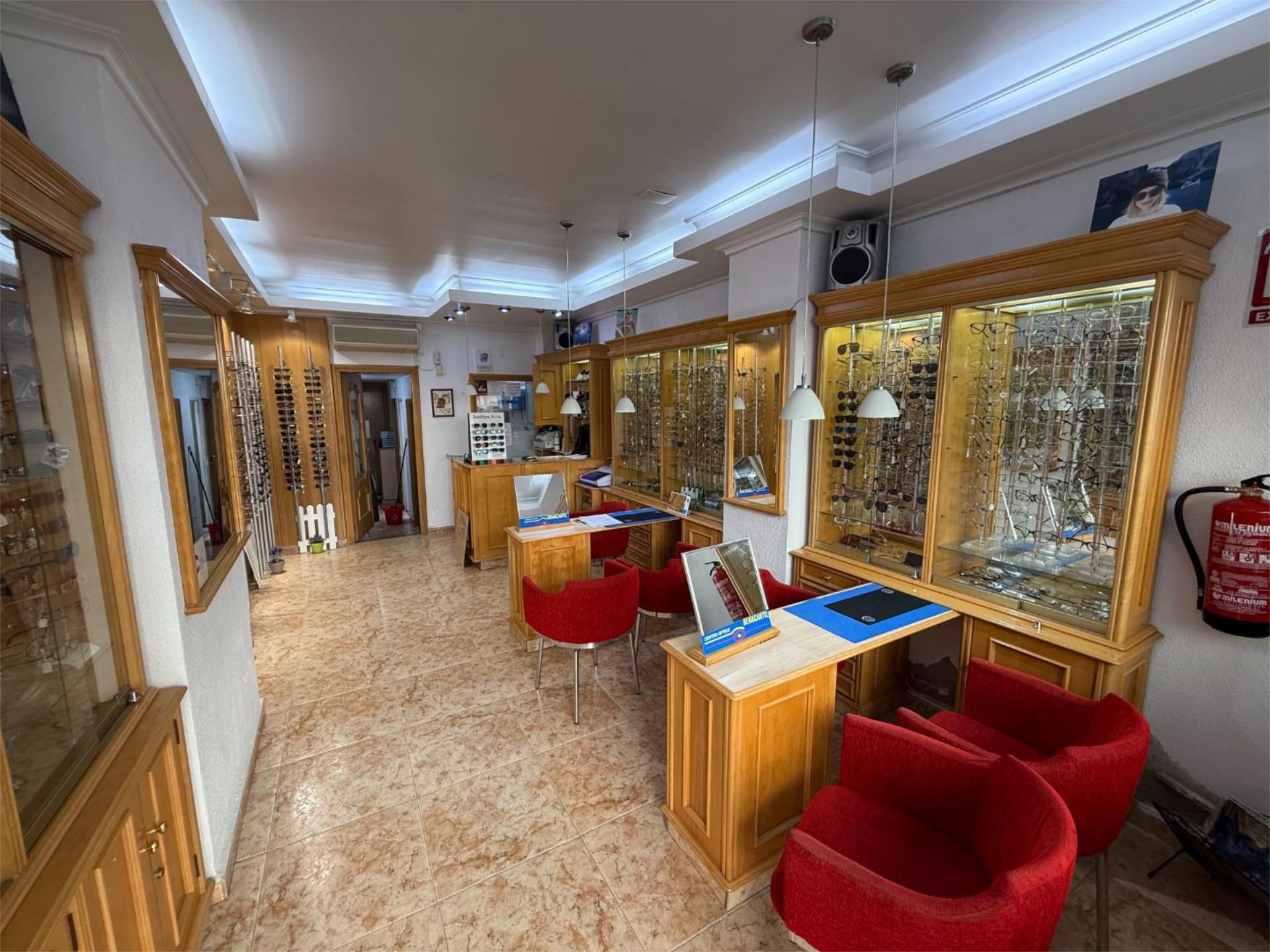 Local en venta en Calle Alcalde Suárez Llanos, 2, Carolinas Bajas Local en venta en Alicante / Alacant con Aire acondicionado y Amueblado