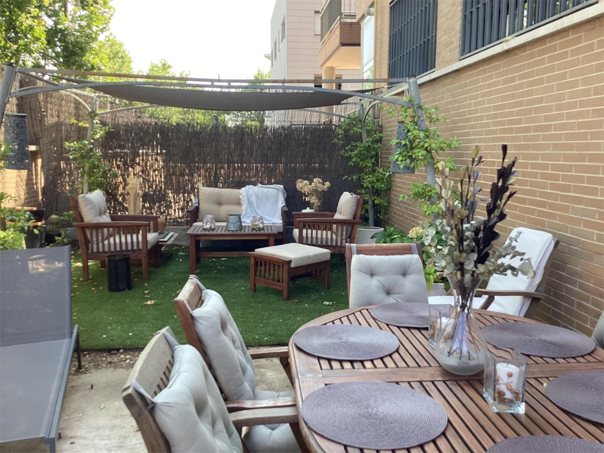 Terraza de Piso de alquiler en Villanueva de la Cañada con Aire acondicionado, Calefacción y Jardín privado