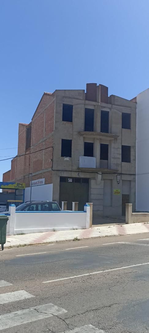 Vista exterior de Pis en venda en Castuera
