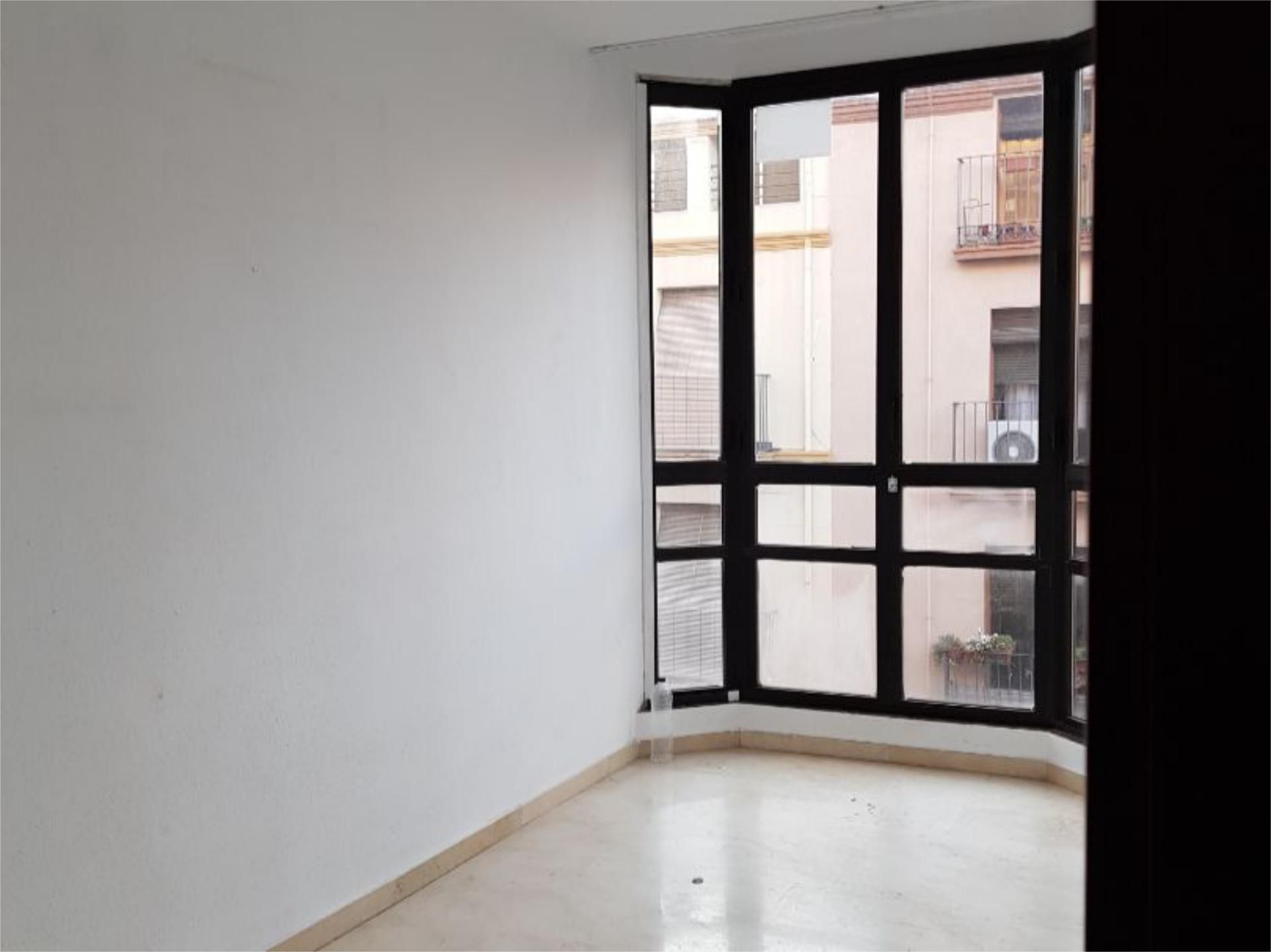 Bedroom of Office to rent in  Huesca Capital