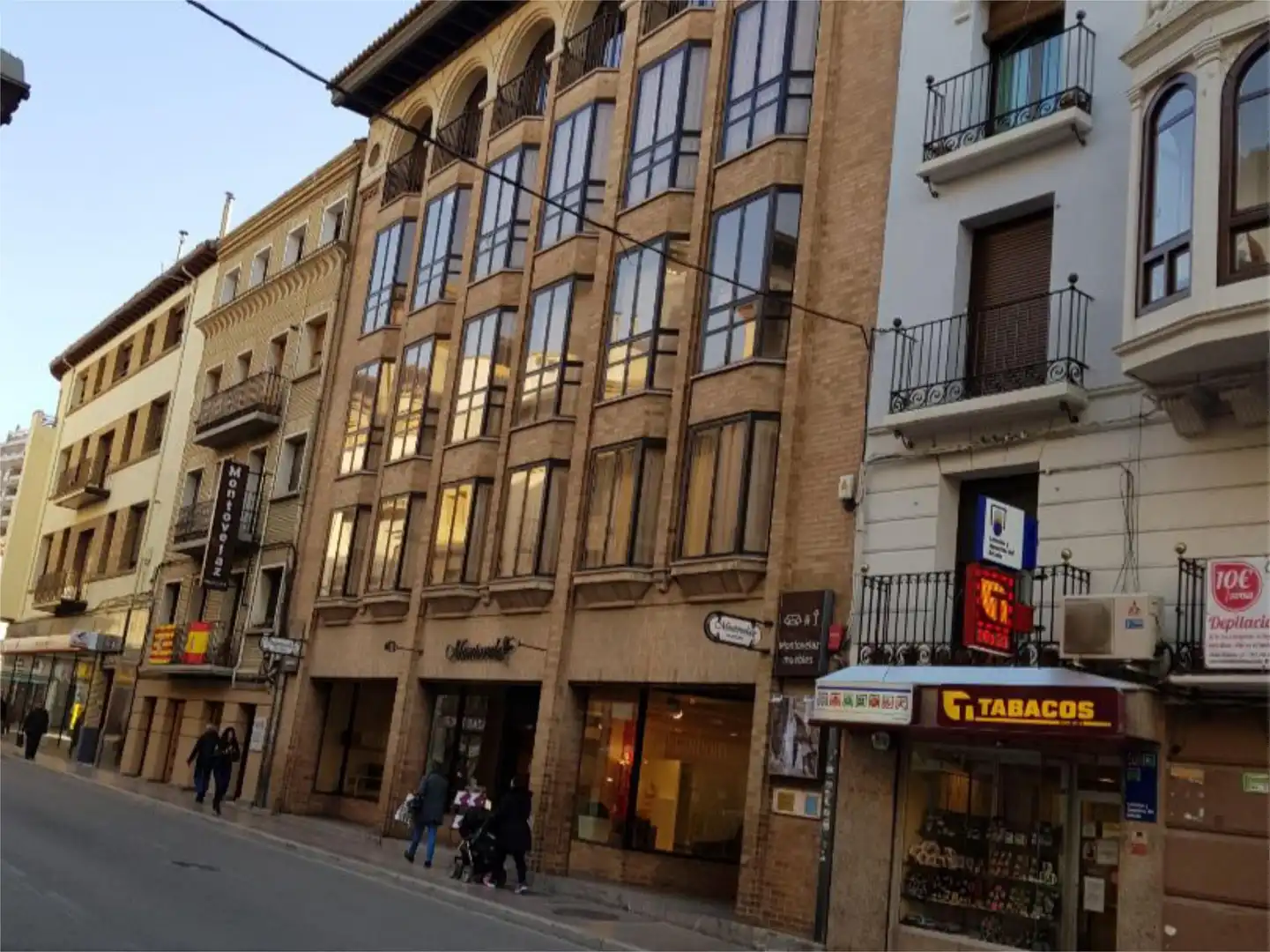 Außenansicht von Büro zur Miete in Huesca