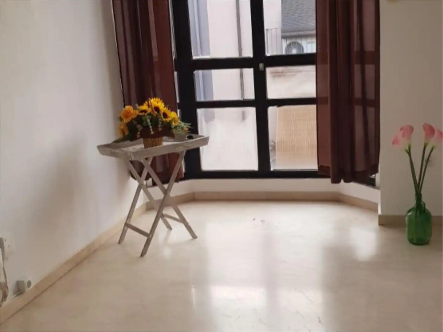 Schlafzimmer von Büro zur Miete in Huesca