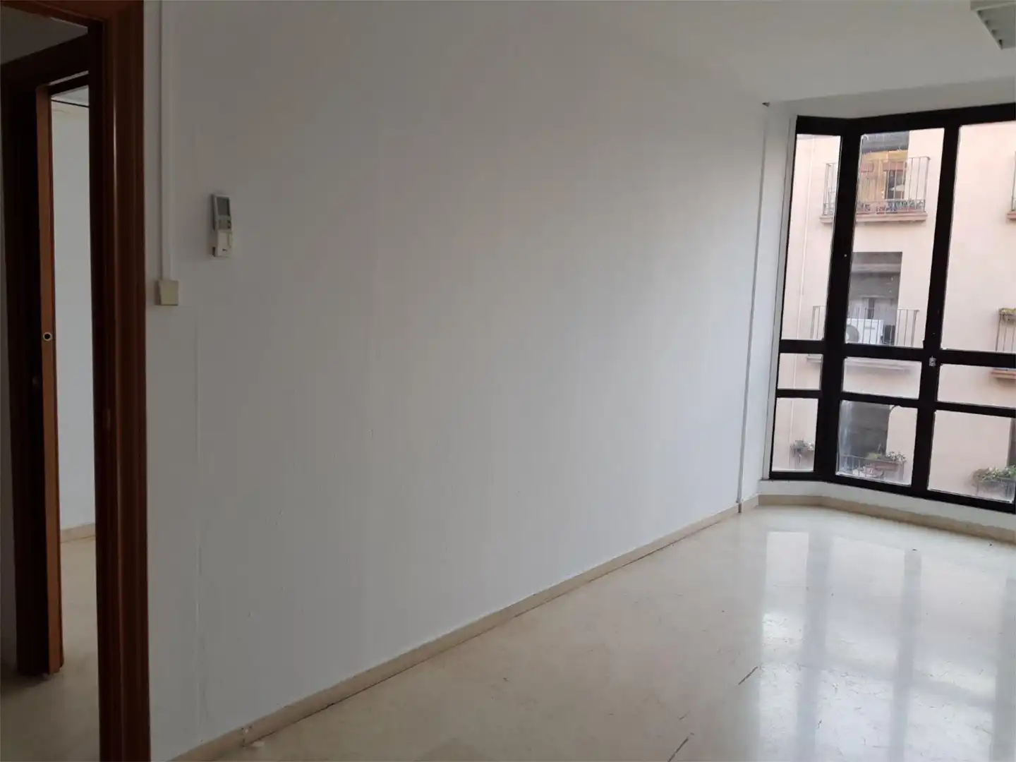 Büro zur Miete in Huesca